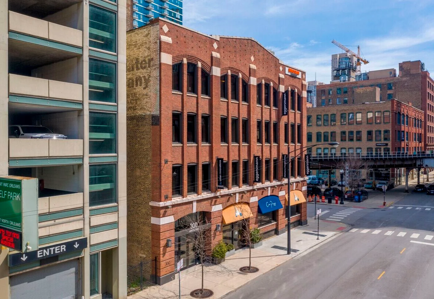 Photo 1 of 300 W Hubbard St, Chicago, IL 60654