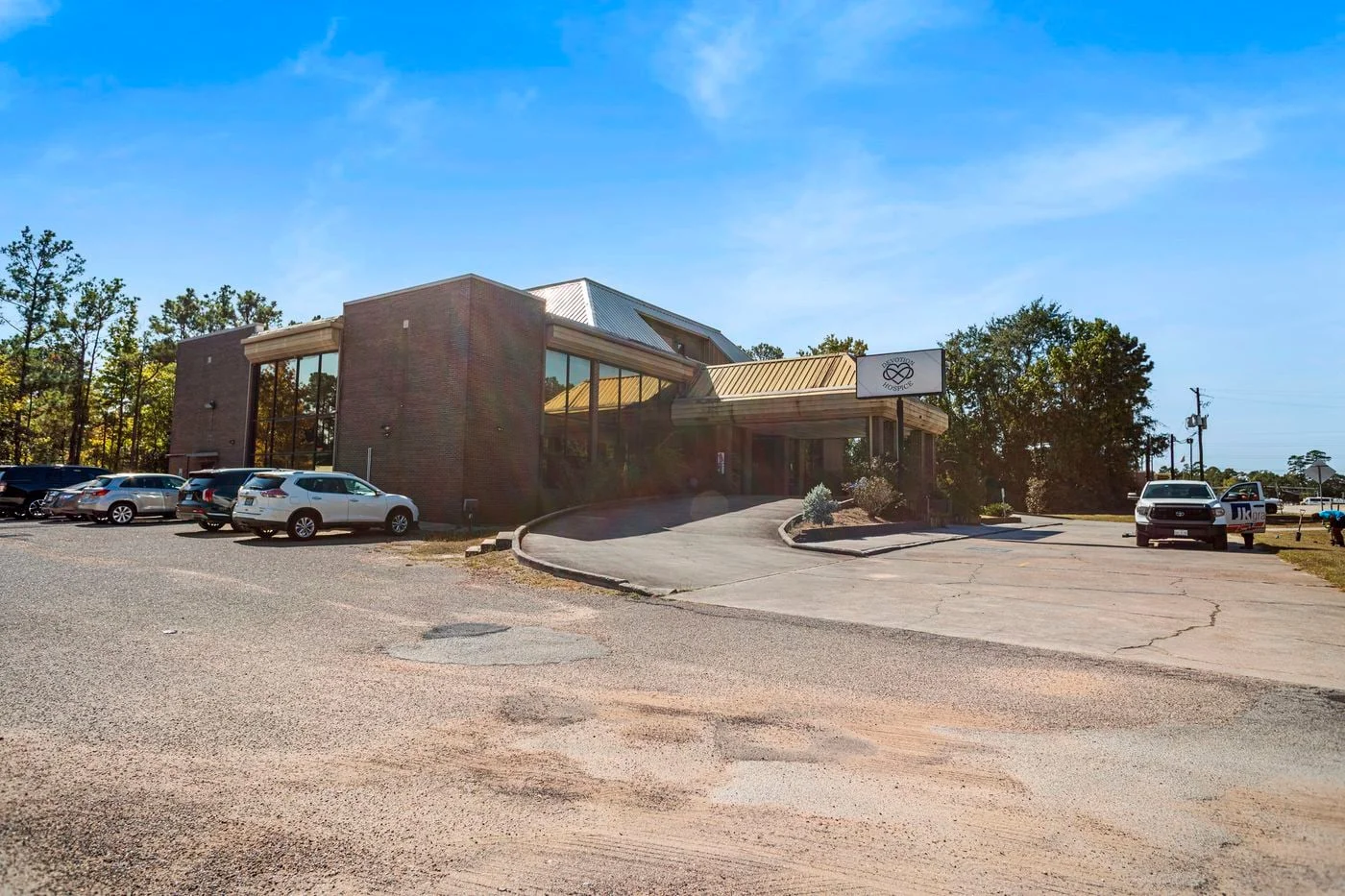 Photo 2 of 610 N Loop 336 E, Conroe, TX 77301