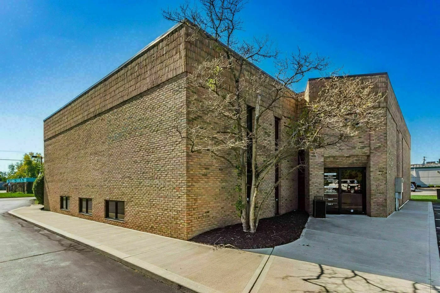 Photo 2 of 5180 E Main St, Entire Lower Floor, Whitehall, OH 43213