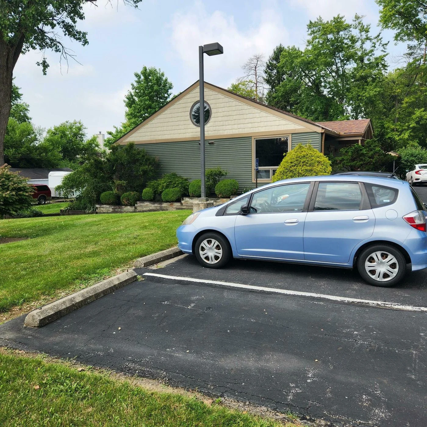 Photo-1 of 4589 Kenny Rd, Columbus, OH 43220