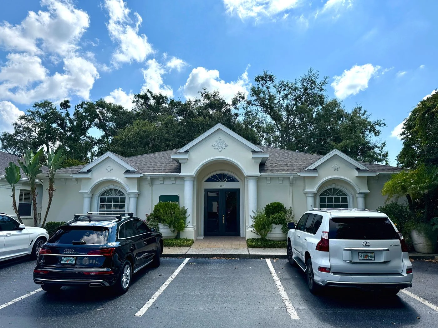 Photo 2 of 15417 N Florida Ave, Tampa, FL 33613