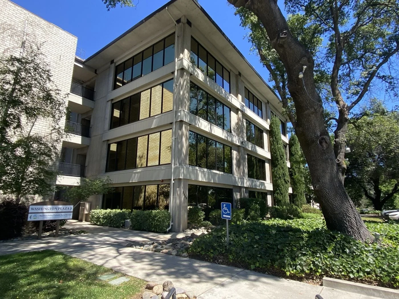 Photo 2 of 2400 Washington Ave, Redding, CA 96001