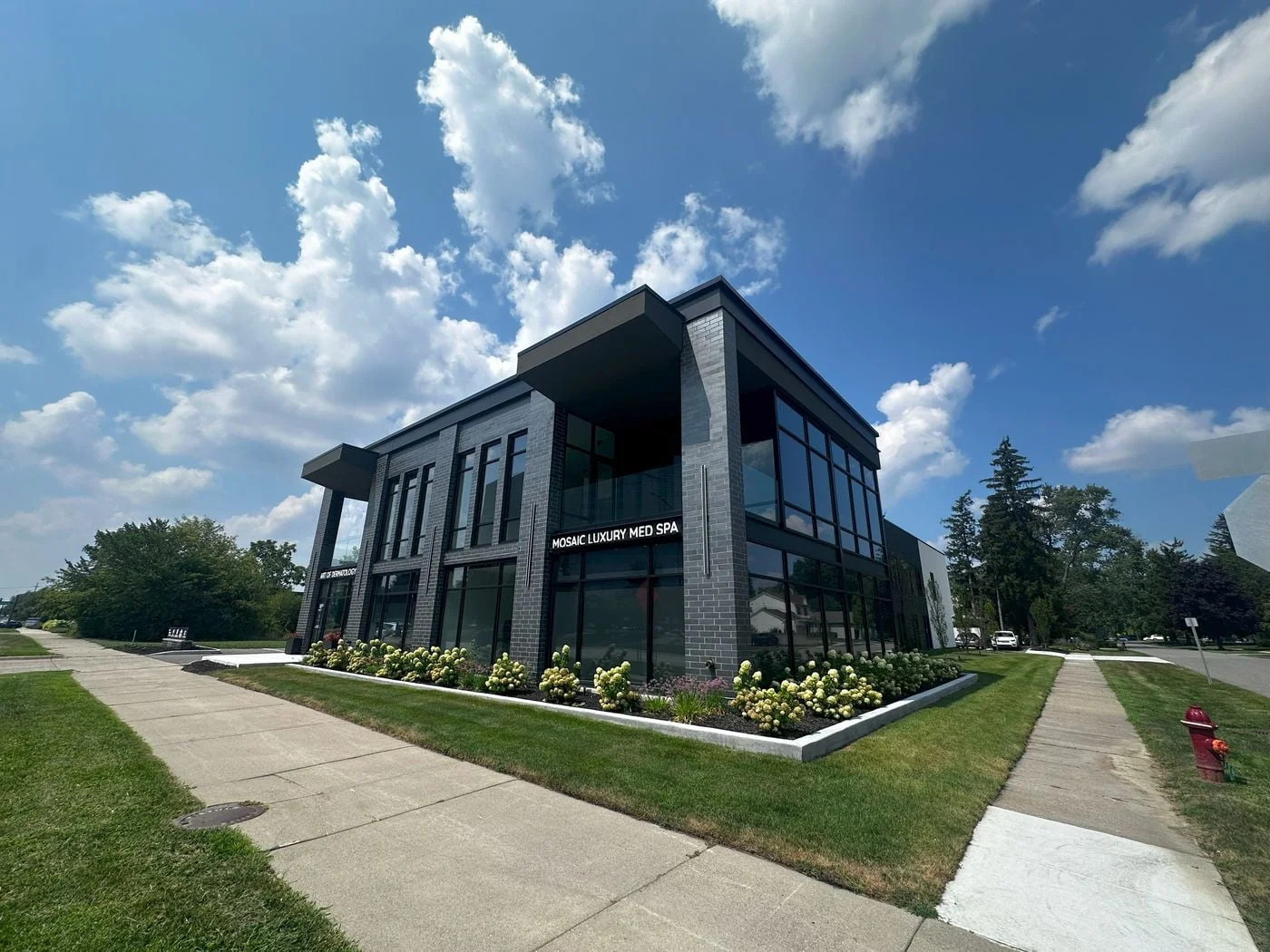 Photo 1 of 189 E Big Beaver Rd, Troy, MI 48083