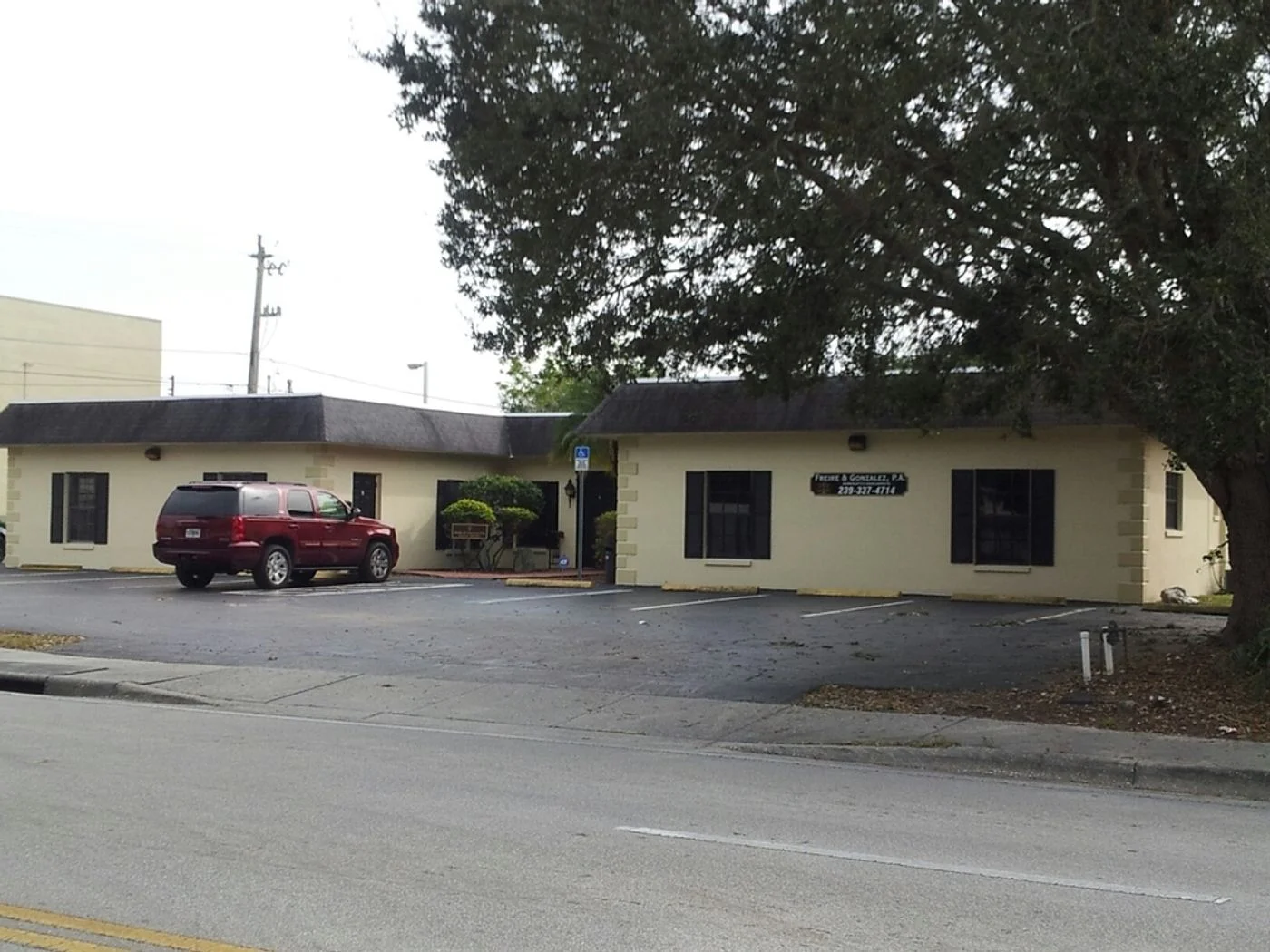 Photo 2 of 1922 Victoria Avenue, Fort Myers, FL 33901