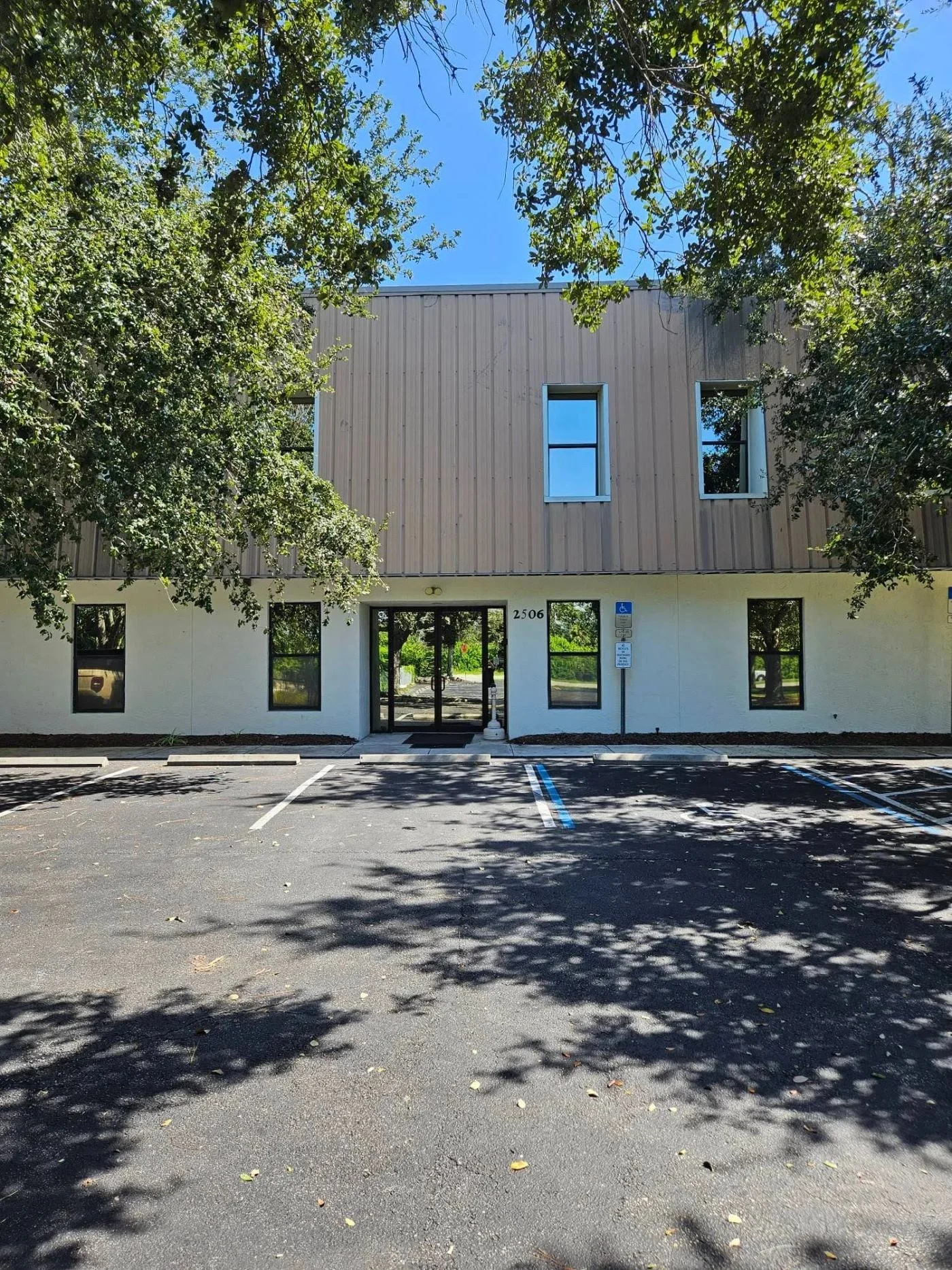 Photo 1 of 2506 Tamiami Trl N, North Venice, FL 34275