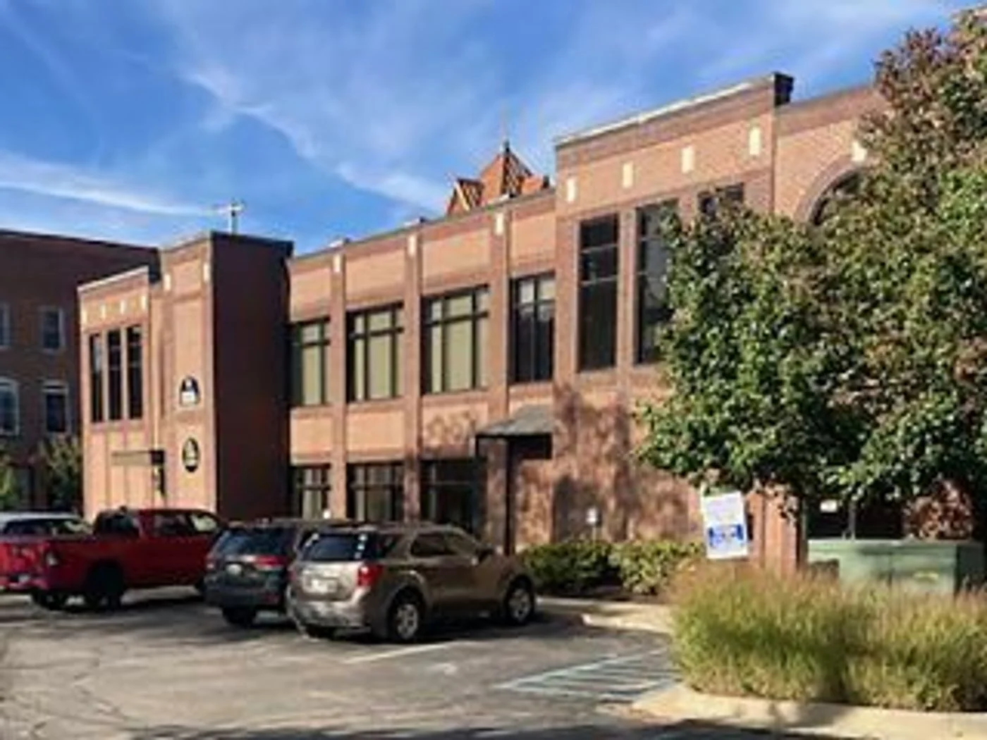 Photo 1 of 207 N Michigan Ave, Howell, MI 48843