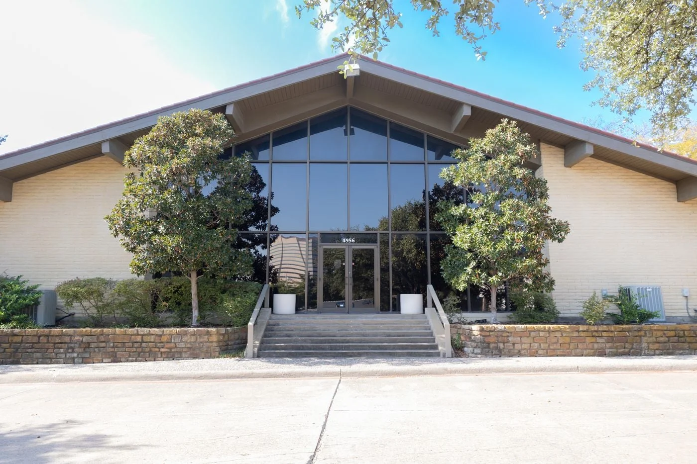 Photo 1 of 4956 North O'Connor Road, Irving, TX 75062