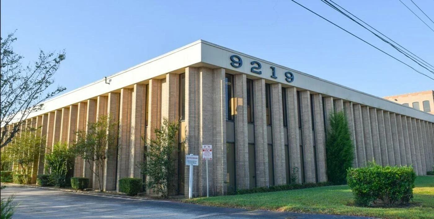 Photo 1 of 9219 Katy Fwy, Houston, TX 77024