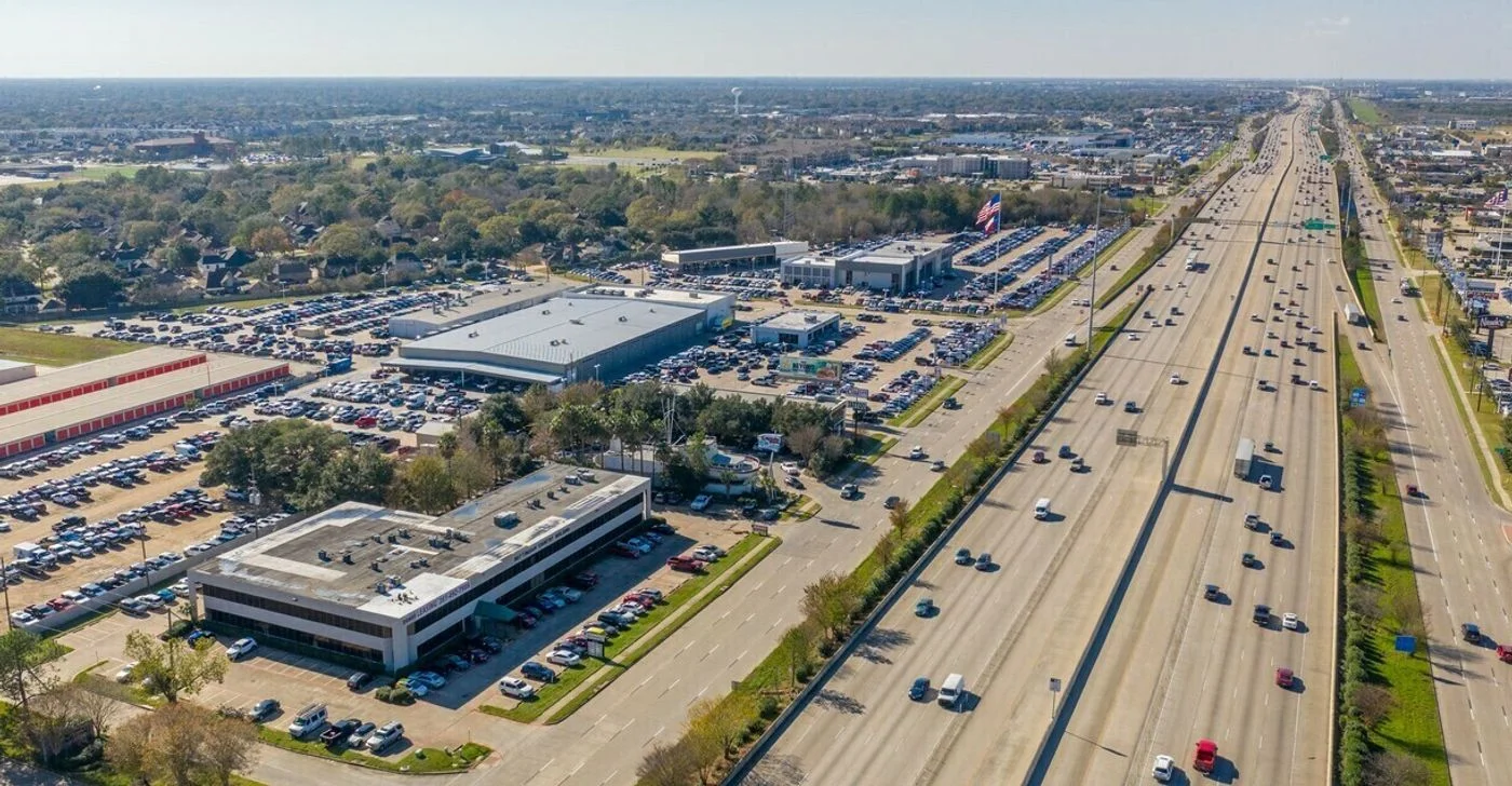 Photo 2 of 20501 Katy Freeway , Katy, TX 77450