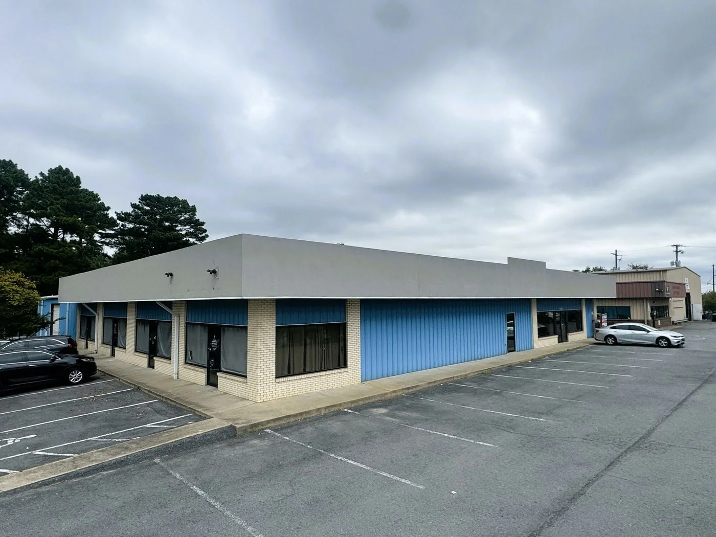 Photo 1 of 5120 W 65th St, Little Rock, AR 72209