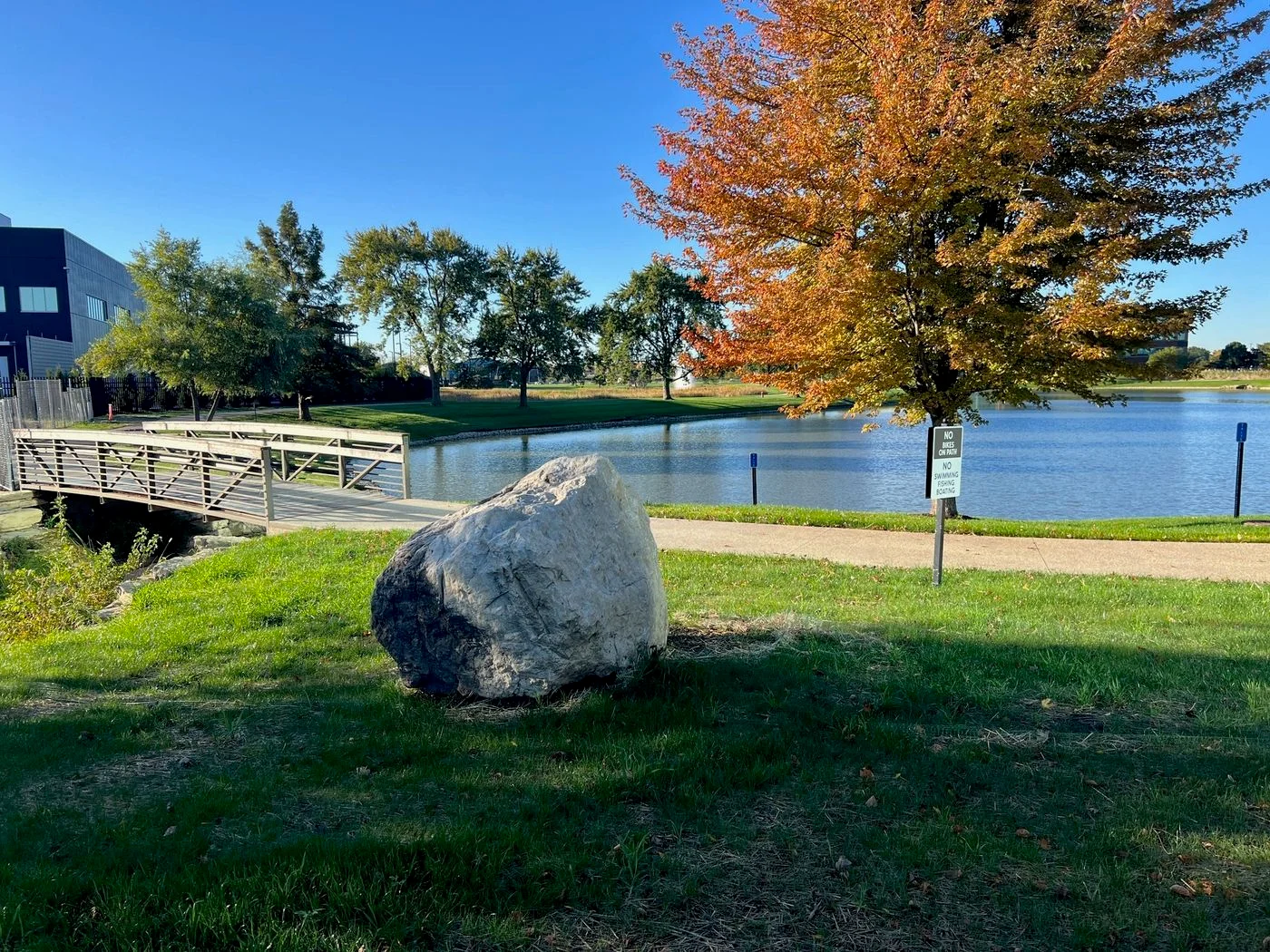 Photo 3 of 650 E. Devon Avenue, Itasca, IL 60143