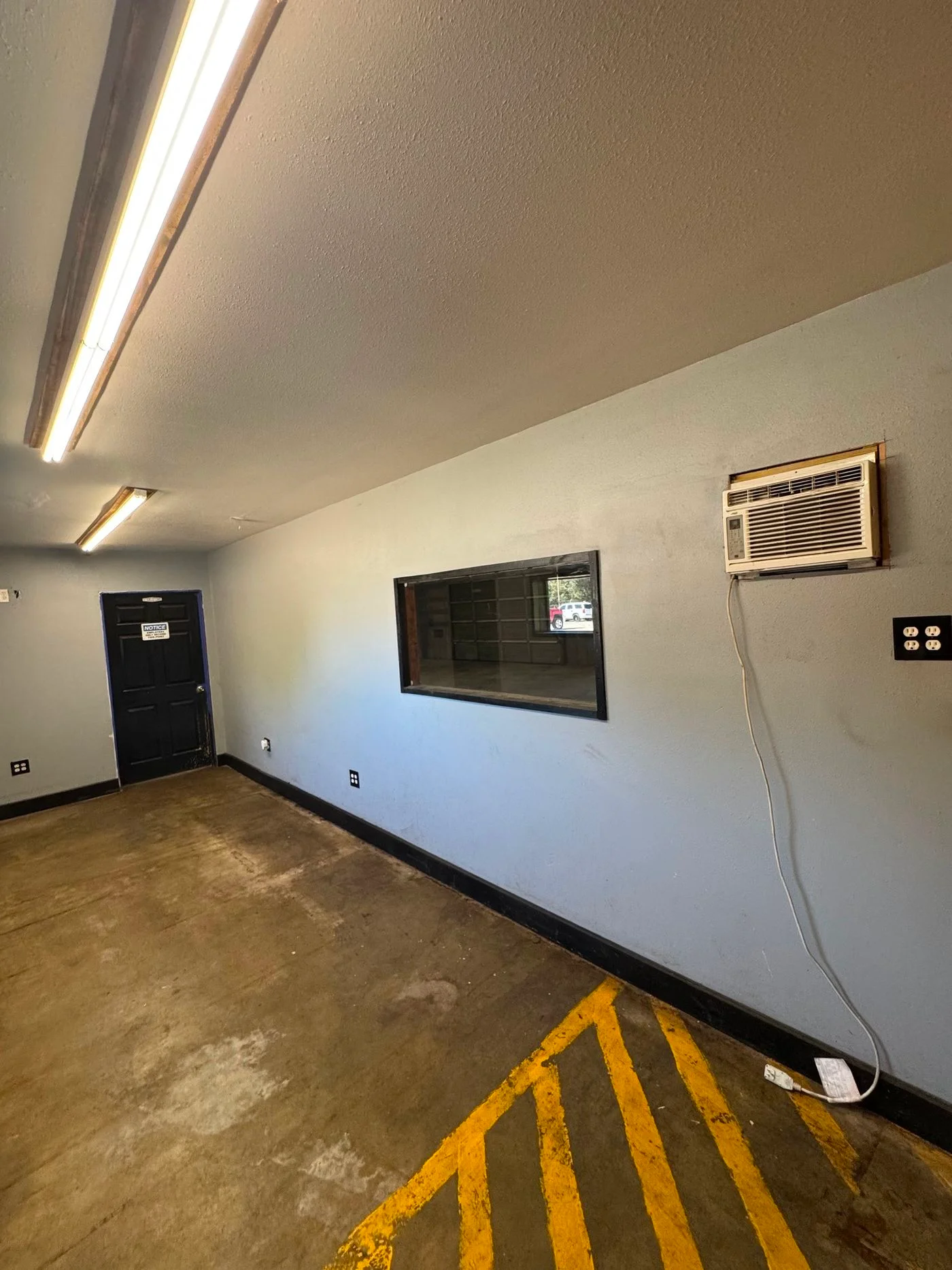 Photo 2 of 221 Edison Avenue, Benton, AR 72015