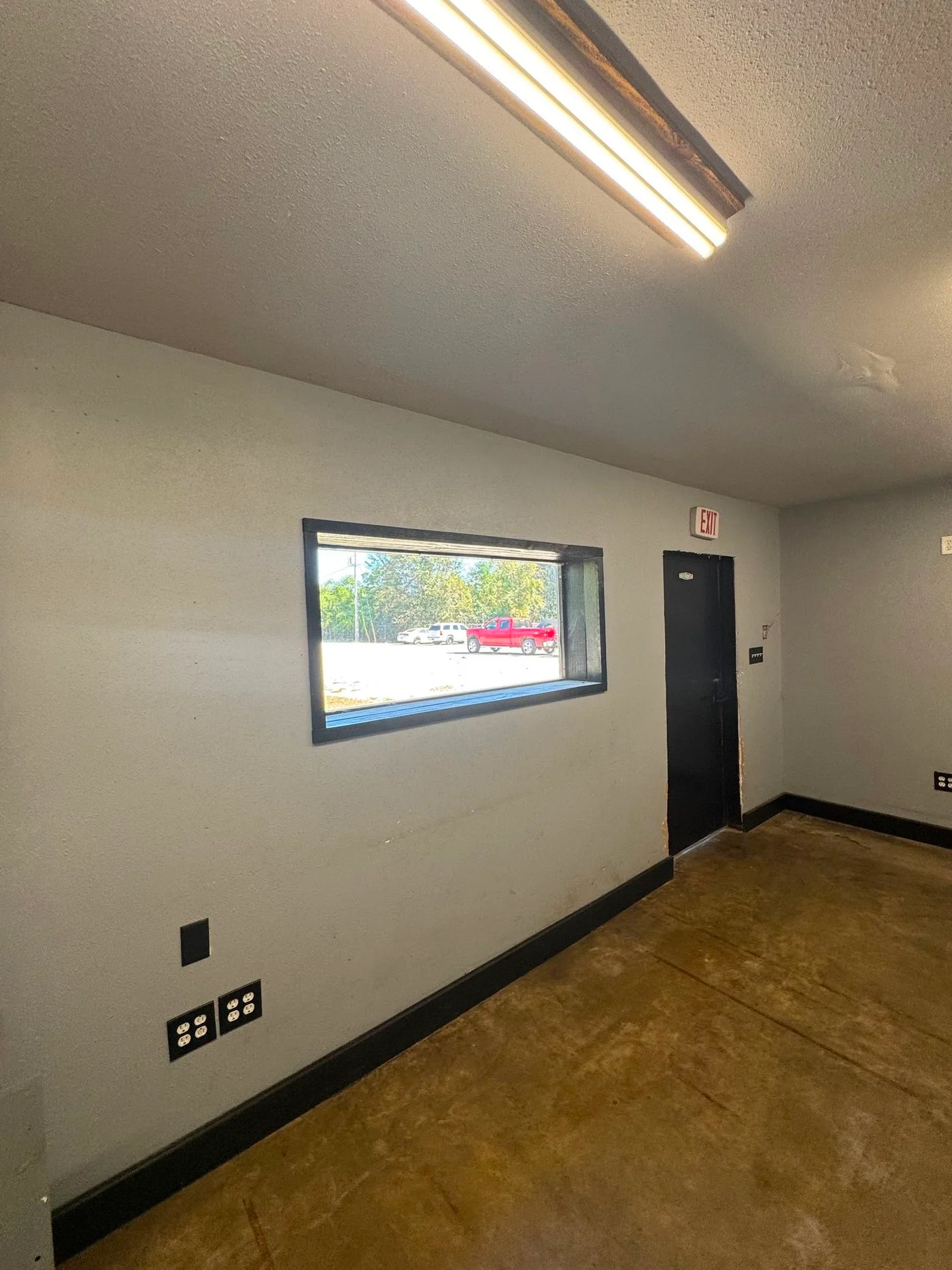 Photo 3 of 221 Edison Avenue, Benton, AR 72015