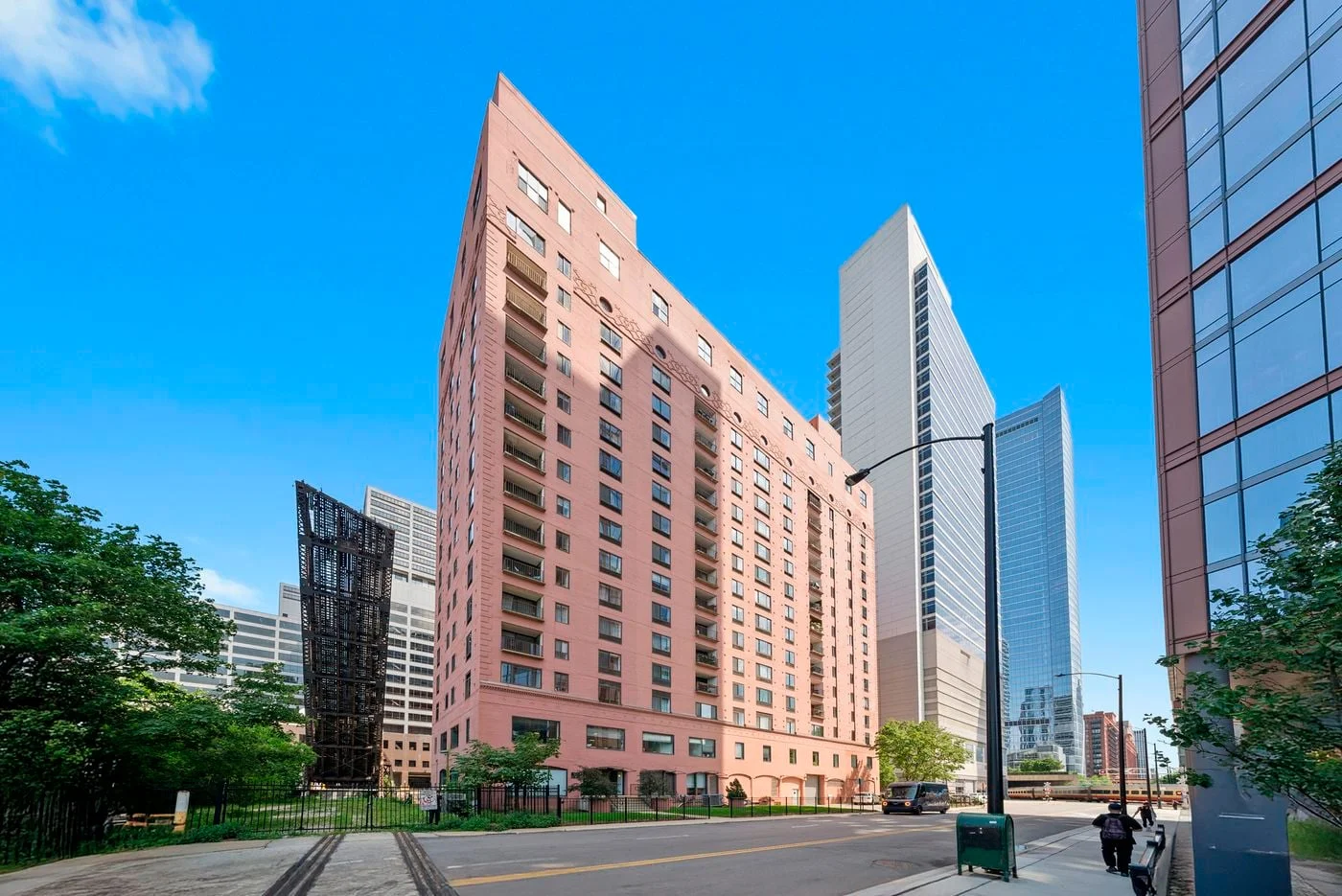 Photo 1 of 355 North Canal Street, Chicago, IL 60606