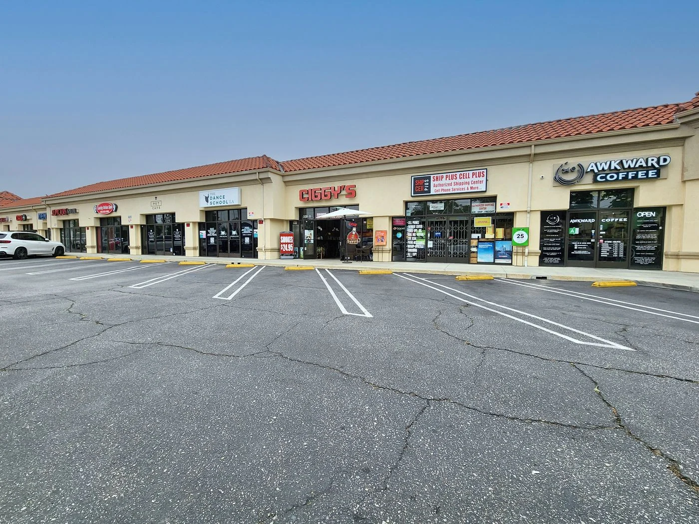 Photo 1 of 21514 Devonshire St, Chatsworth, CA 91311