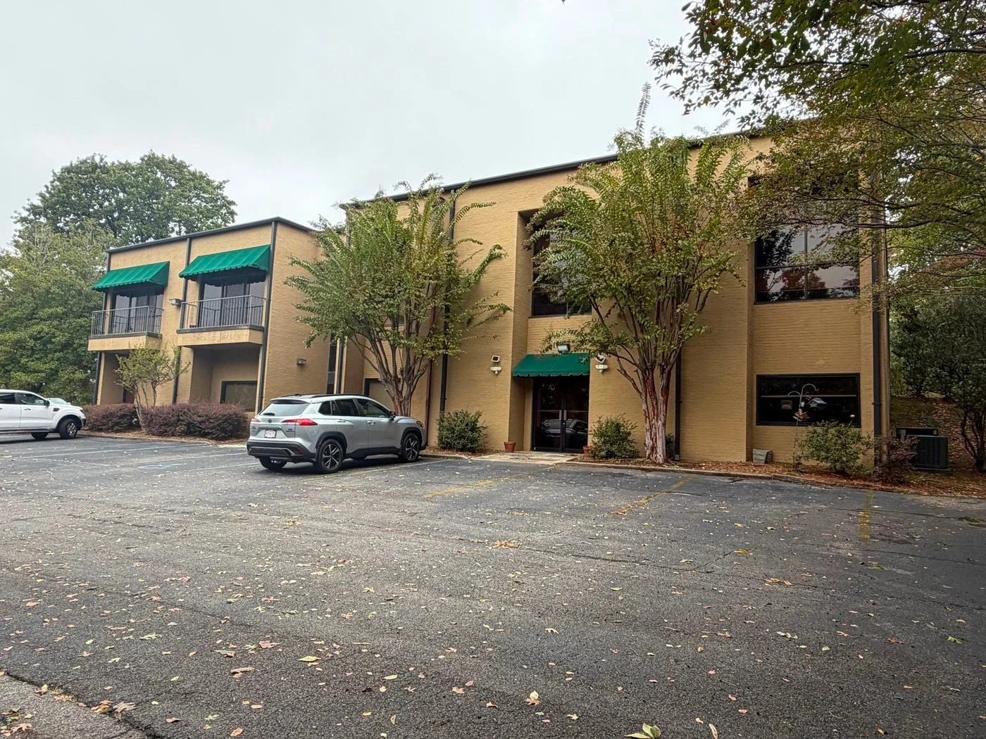 Photo 2 of 517 Beacon Pkwy W, Birmingham, AL 35205