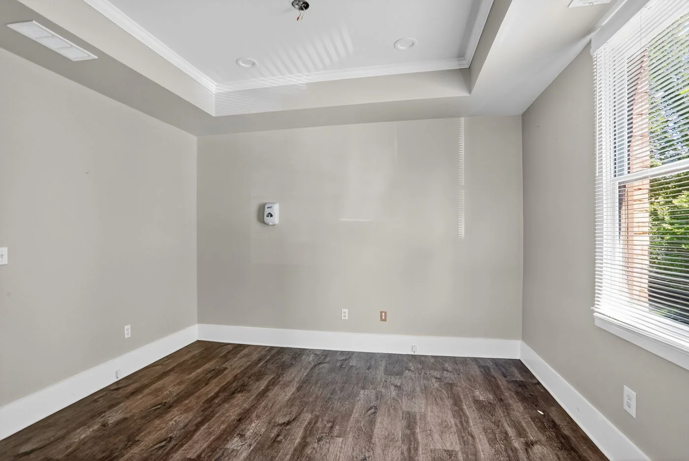 Photo 3 of 1499 S. Main Street, , Alpharetta, GA 30009