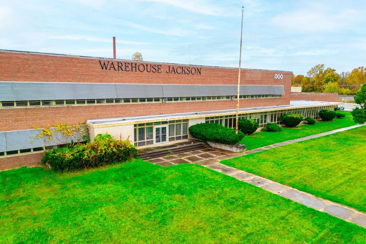 Photo 1 of 1300 Falahee Rd, Jackson, MI 49203