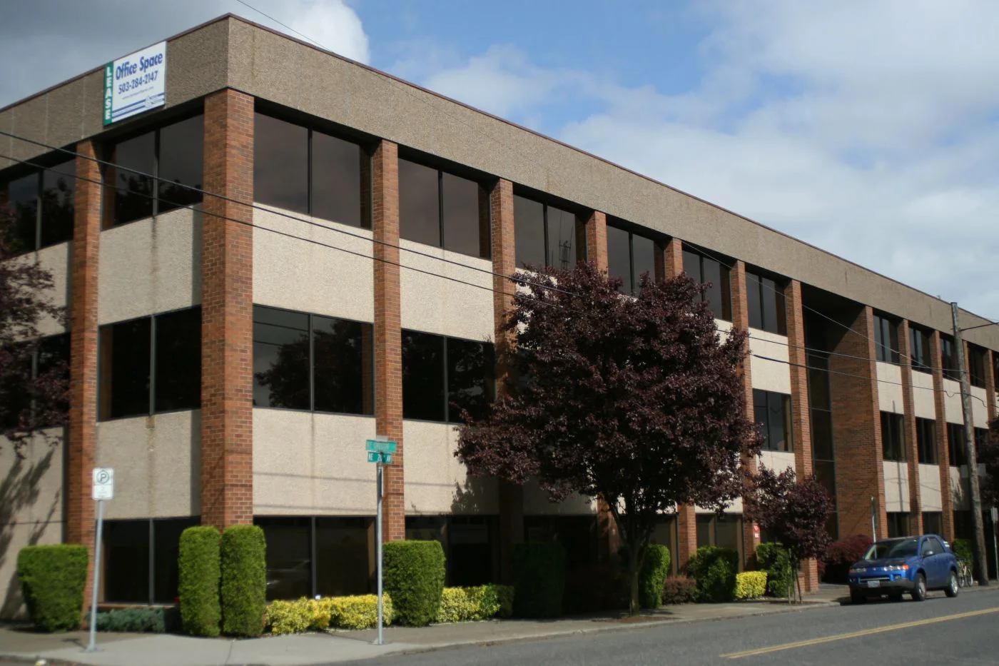 Photo 1 of 825 NE 20th Ave, Portland, OR 97232