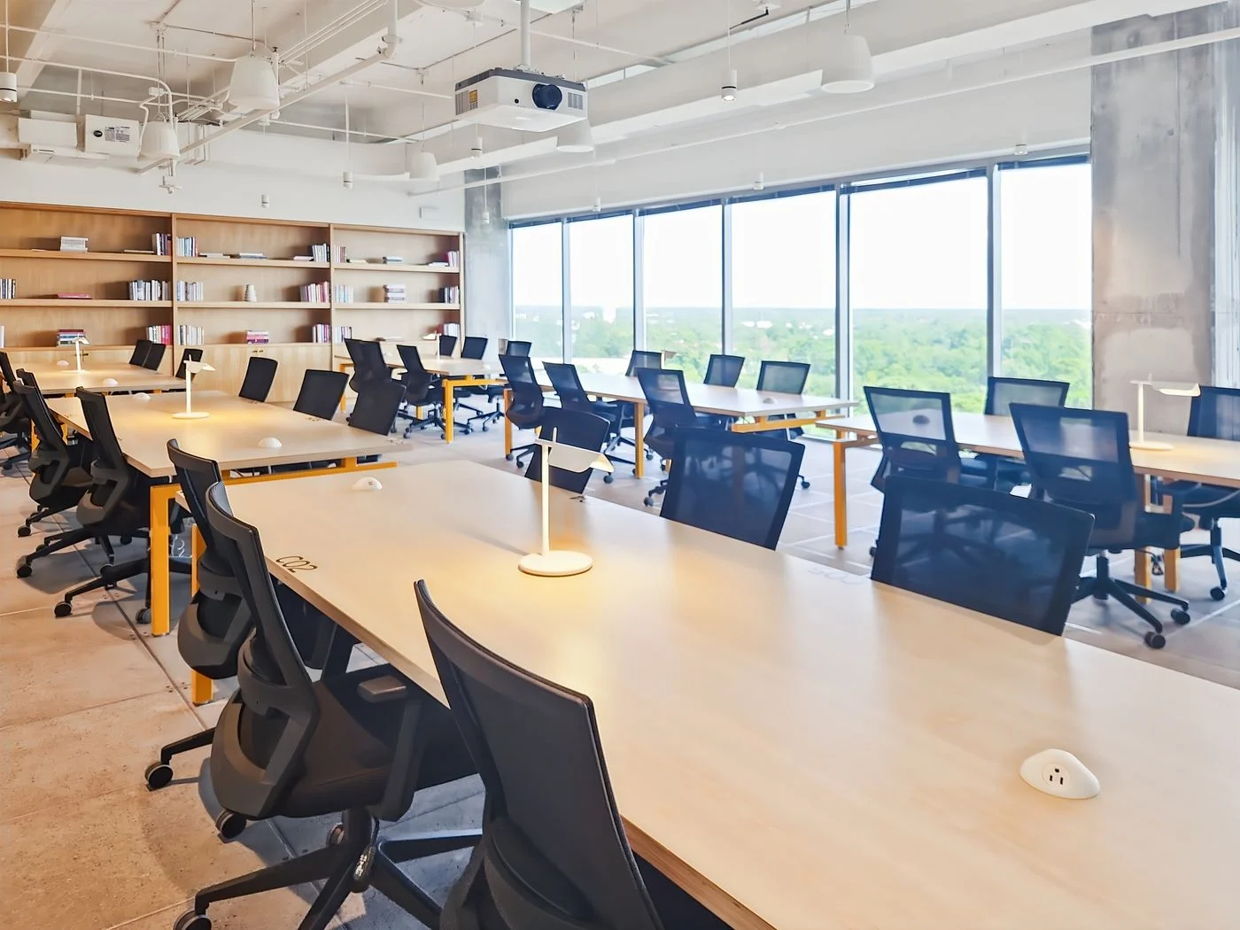 Photo 2 of 1725 Hughes Landing Blvd 11th Floor, The Woodlands, TX 77380