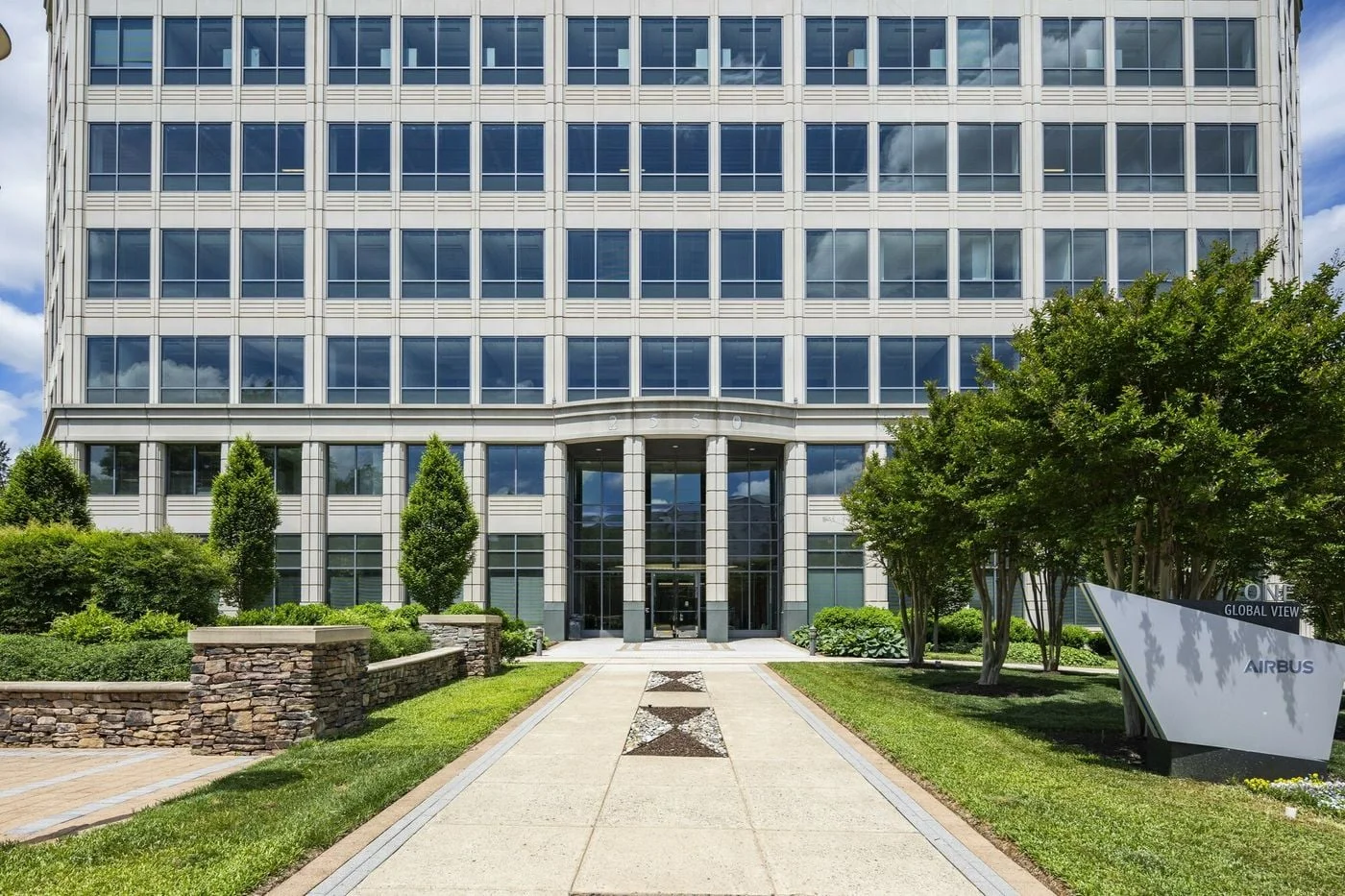 Photo 3 of 2550 Wasser Terrace, Herndon, VA 20171