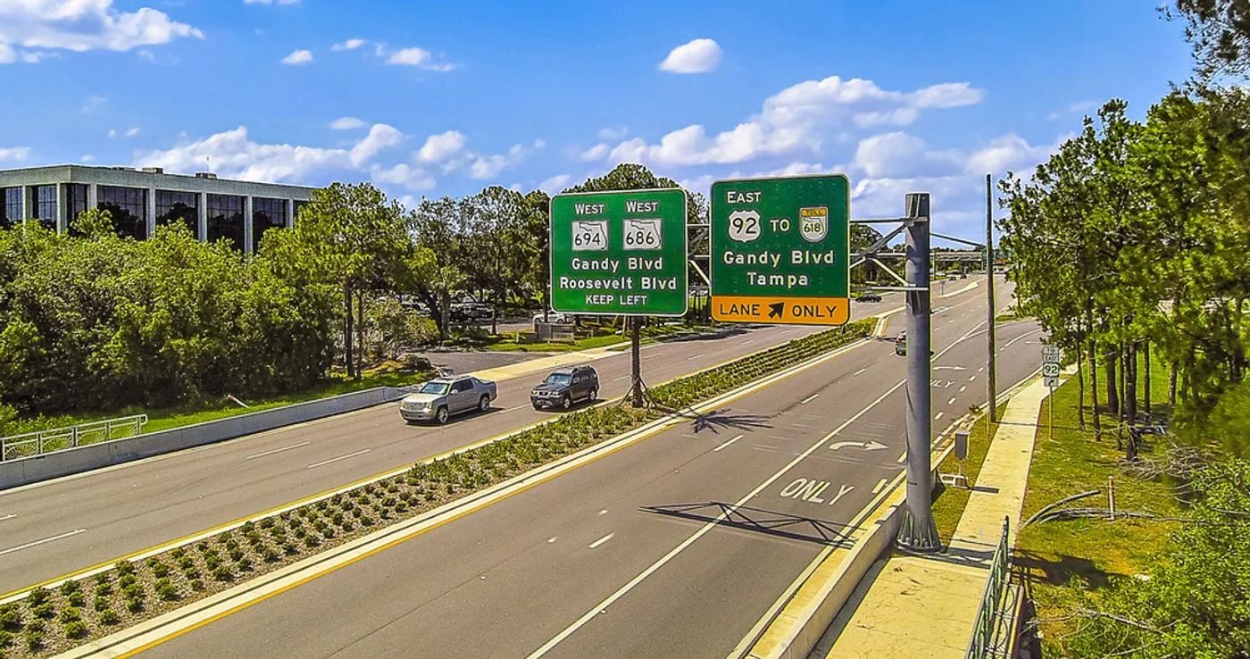 Photo 3 of 9675 4th St N, Saint Petersburg, FL 33702