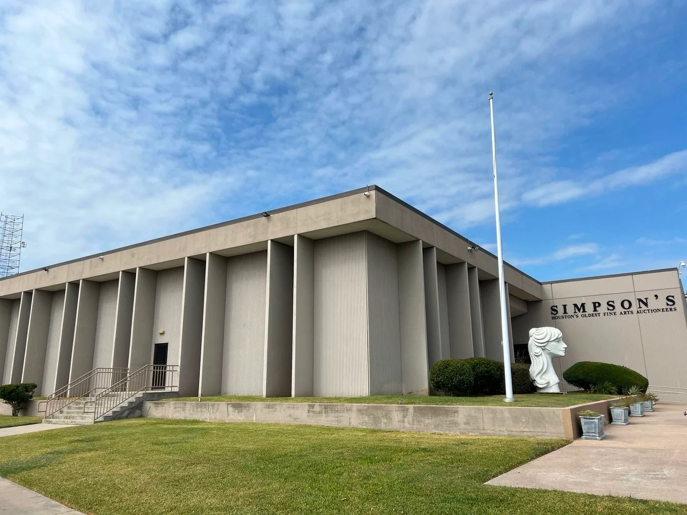 Photo 1 of 6116 Skyline Dr, Houston, TX 77057