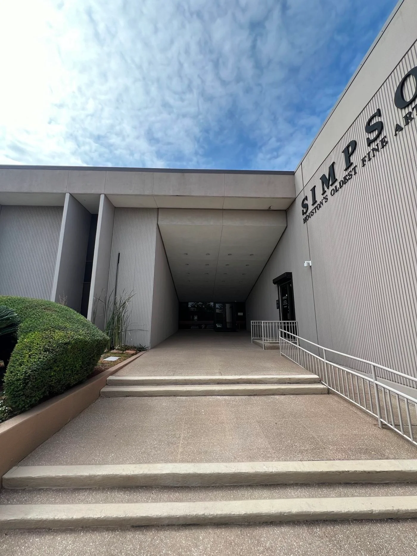 Photo 3 of 6116 Skyline Dr, Houston, TX 77057