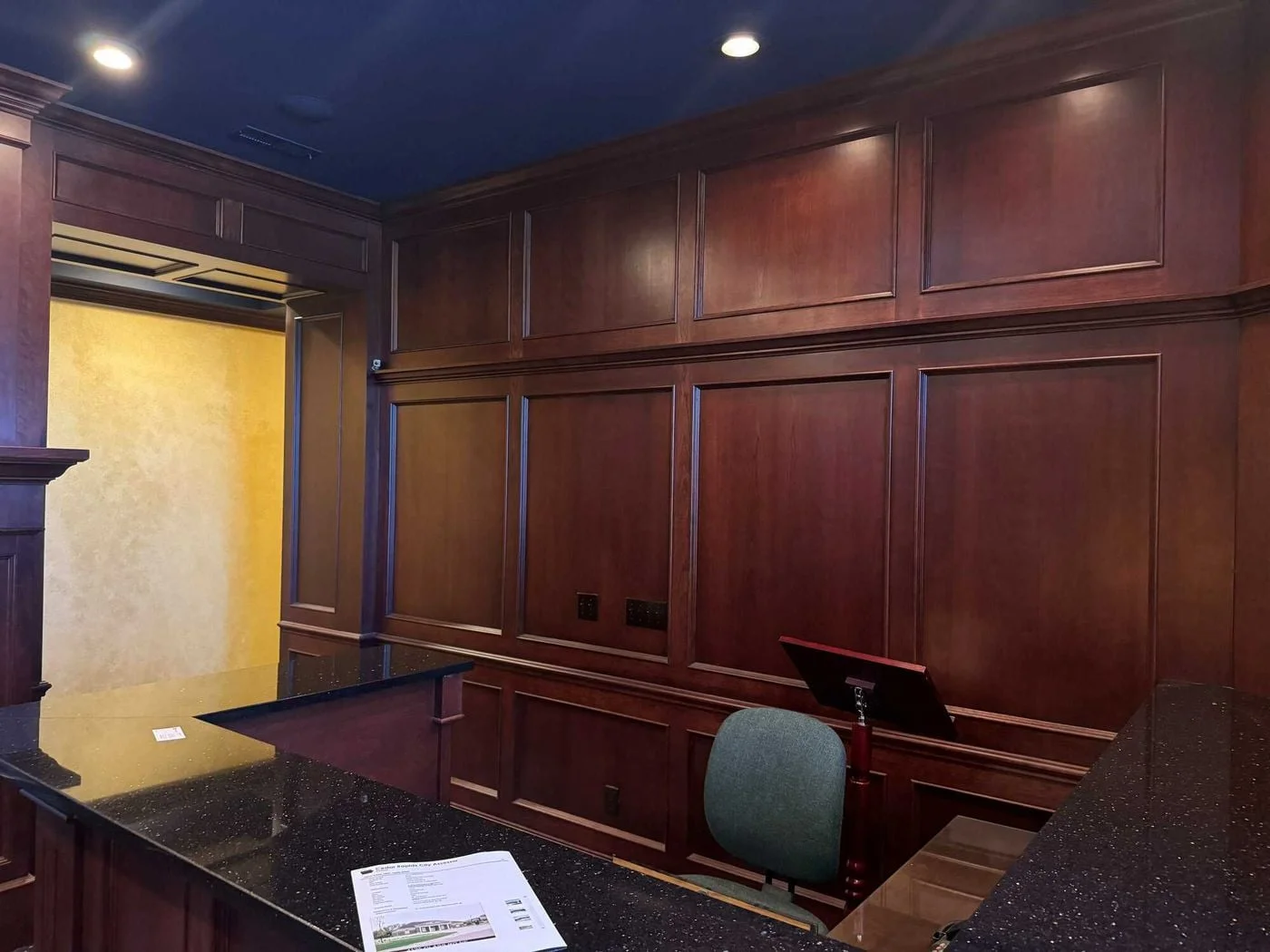 Photo 3 of 4125 Glass Rd NE, Cedar Rapids, IA 52402