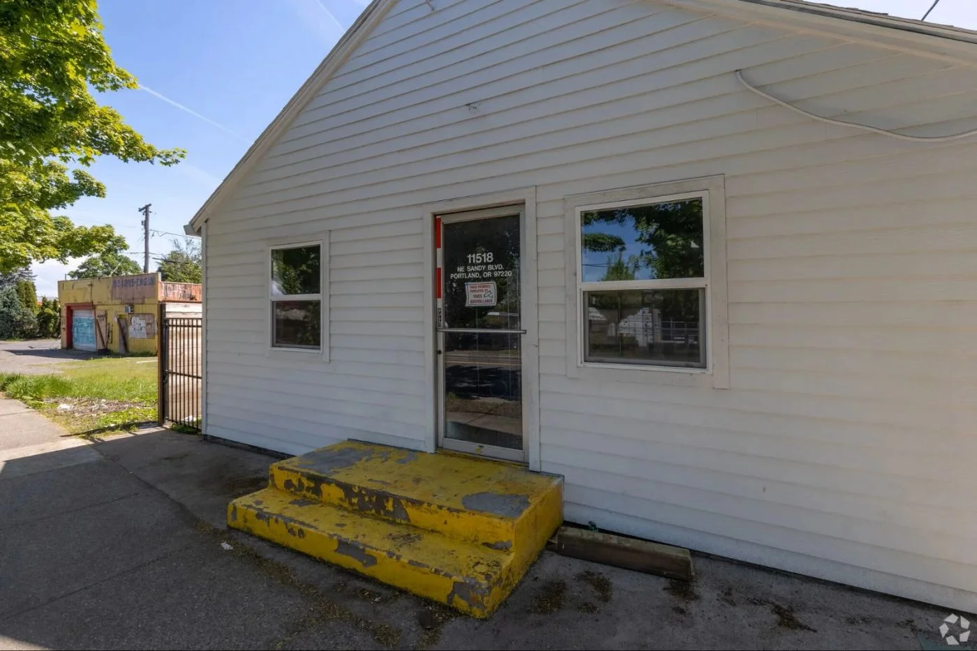 Photo 2 of 11518 NE Sandy Blvd, Portland, OR 97220