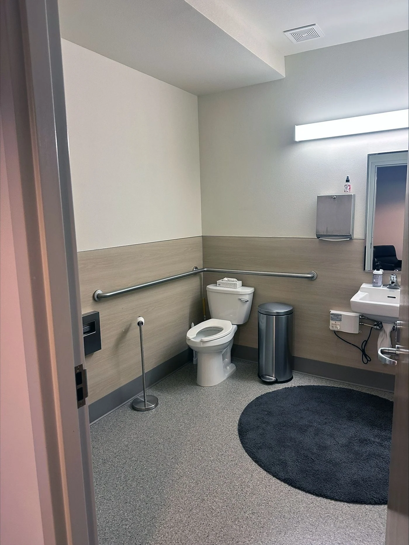 Photo 2 of 7721 Southeast 13th Avenue, Portland, OR 97202