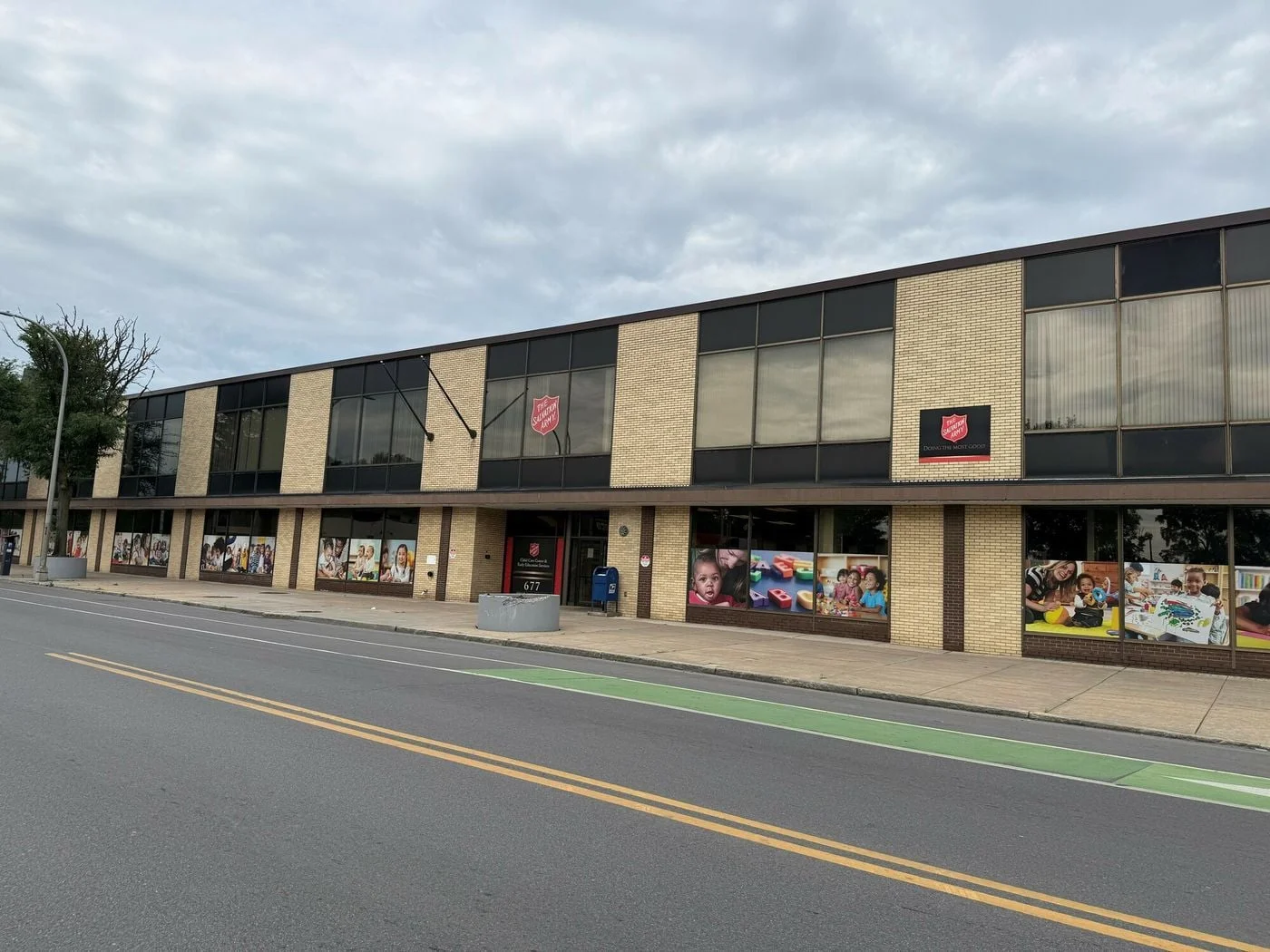 Photo 1 of 677 S Salina St, Syracuse, NY 13202