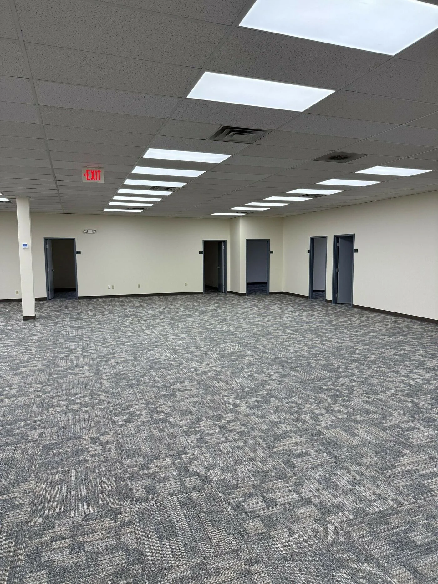 Photo 3 of 677 S Salina St, Syracuse, NY 13202