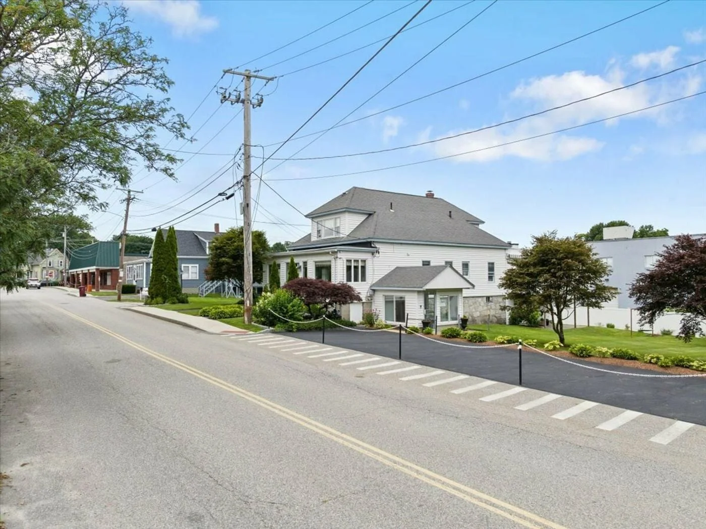 Photo 2 of 34 Wellman St, Lowell, MA 01851