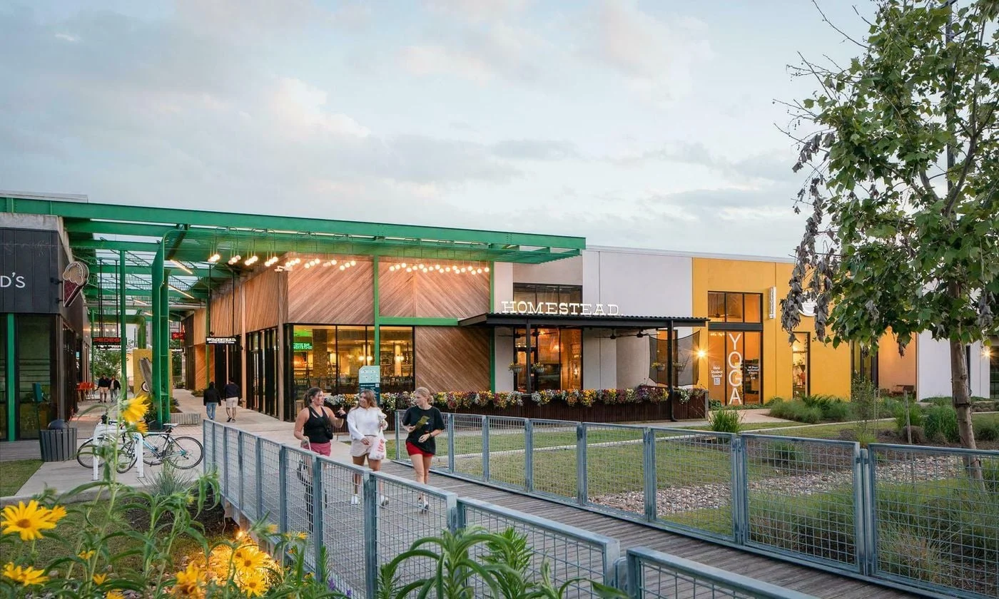 Photo 2 of 600 North Shepherd Drive, Houston, TX 77007