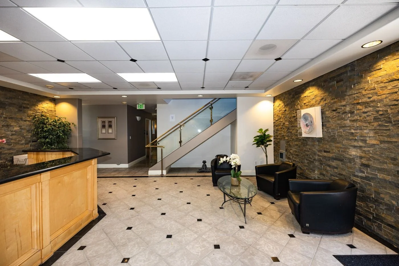 Photo 3 of 241 Lombard St, Thousand Oaks, CA 91360