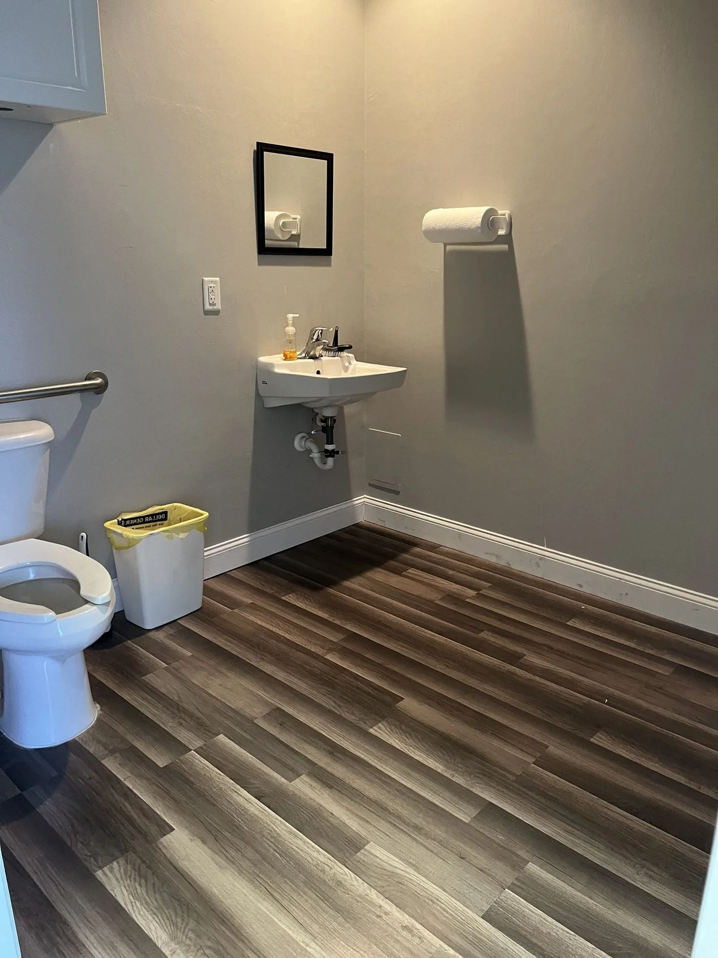 Photo 1 of 8900 Gladiolus Dr Ste 202, Fort Myers, FL 33908