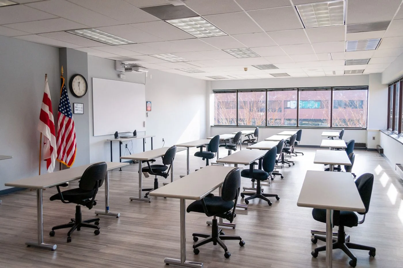 Photo 3 of 5520 Cherokee Avenue, Alexandria, VA 22312