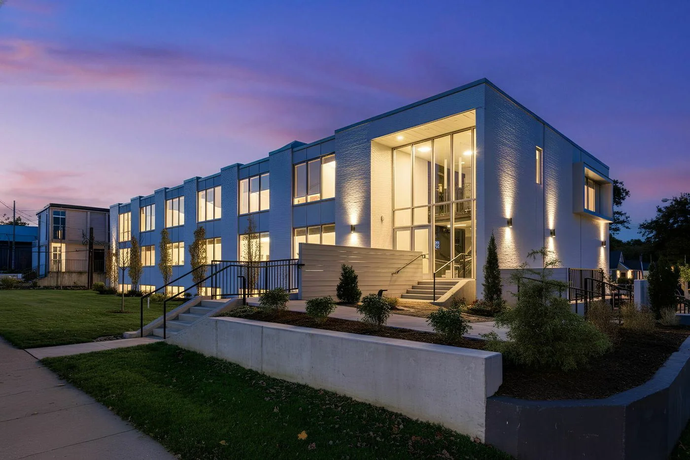 Photo 1 of 125 Chenoweth Ln, Louisville, KY 40207