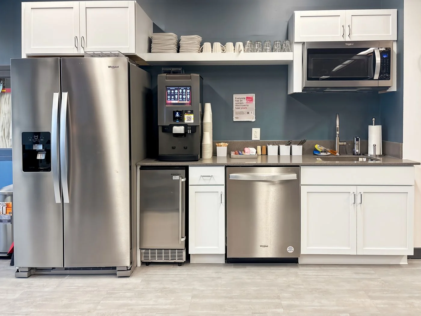 Photo 1 of 2323 Grand Ave, Des Moines, IA 50312