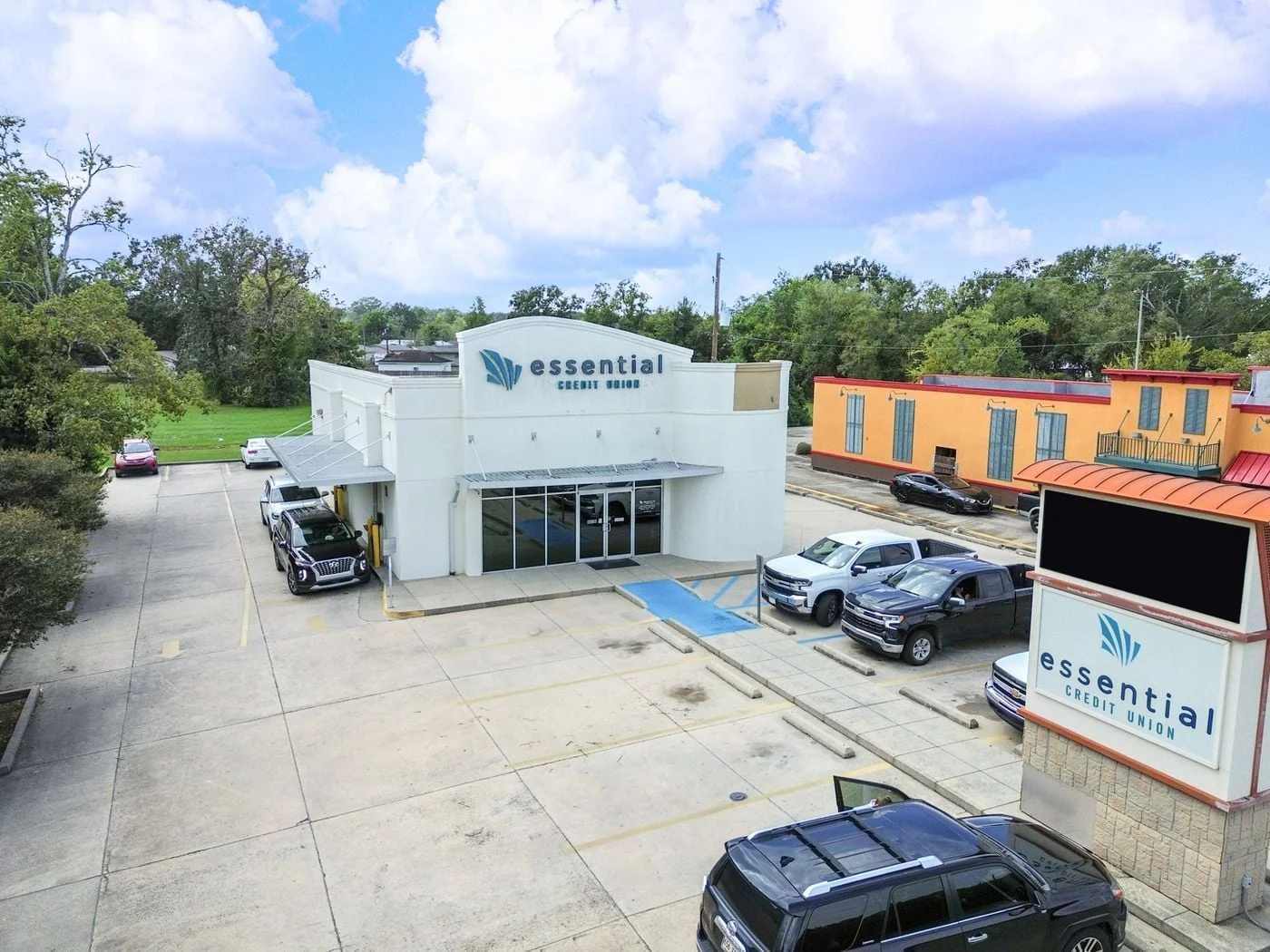 Photo 3 of 1051 N Airline Hwy, Gonzales, LA 70737