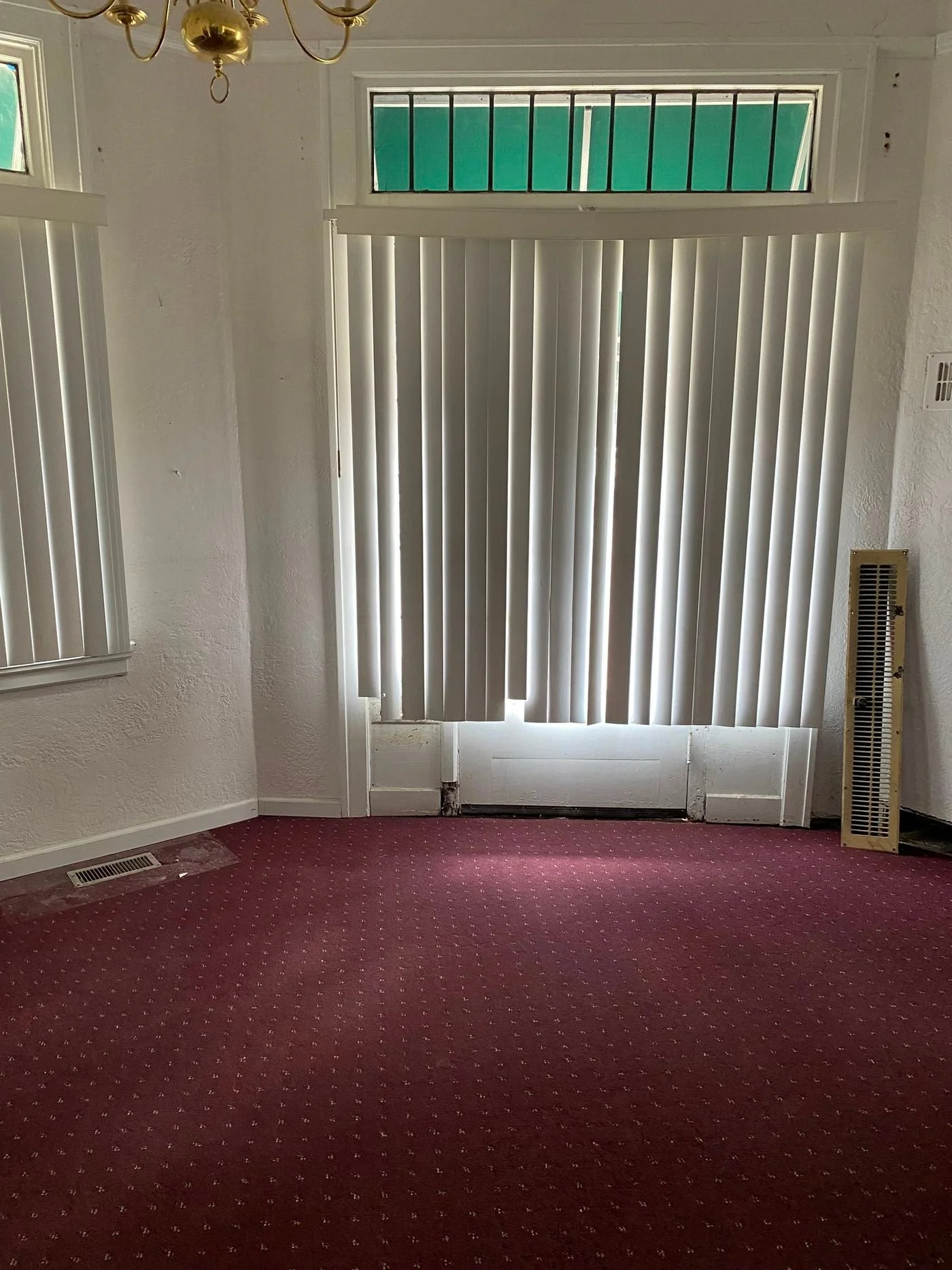 Photo 2 of 415 Chartiers Ave, Carnegie, PA 15106