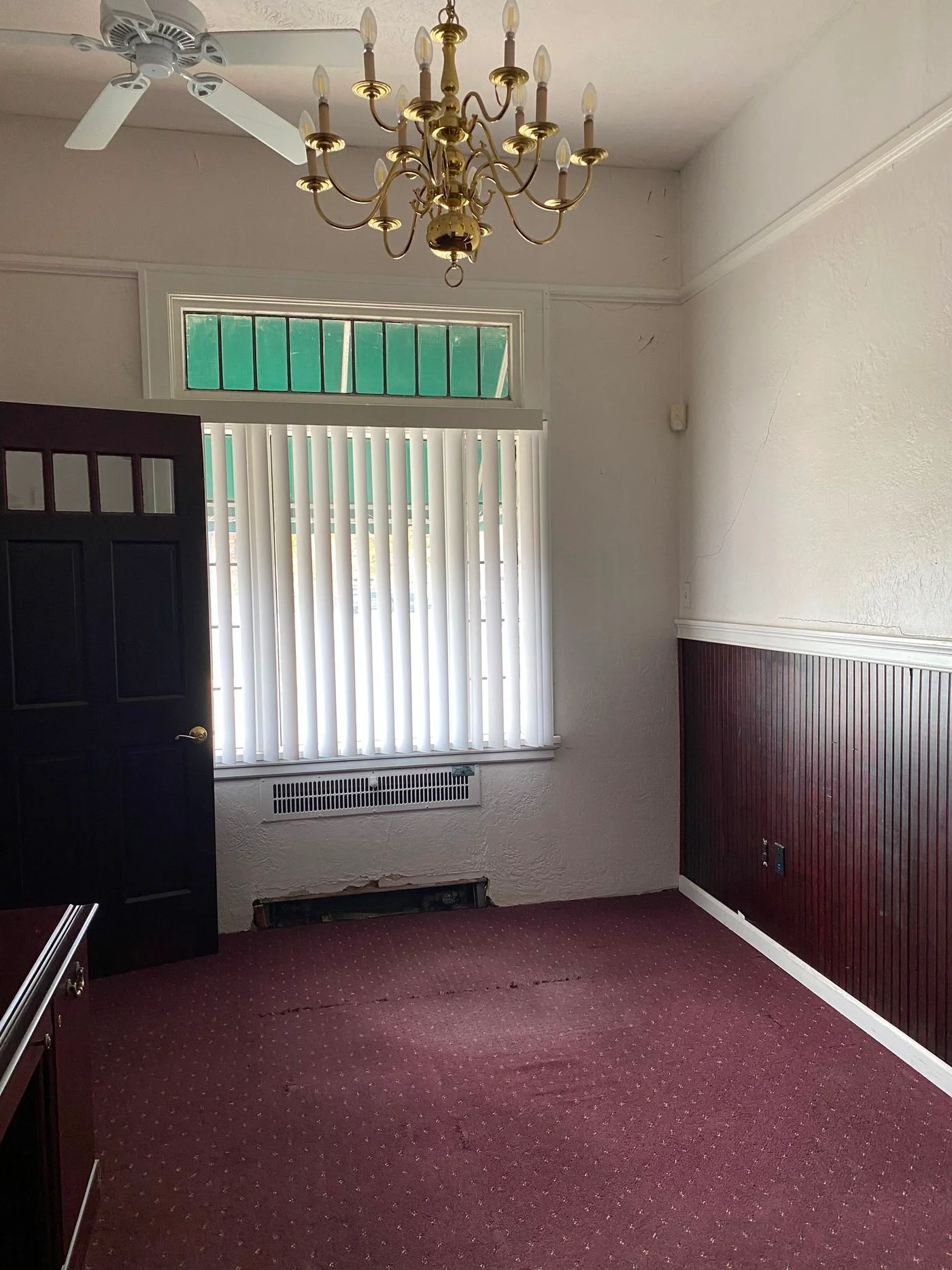 Photo 3 of 415 Chartiers Ave, Carnegie, PA 15106