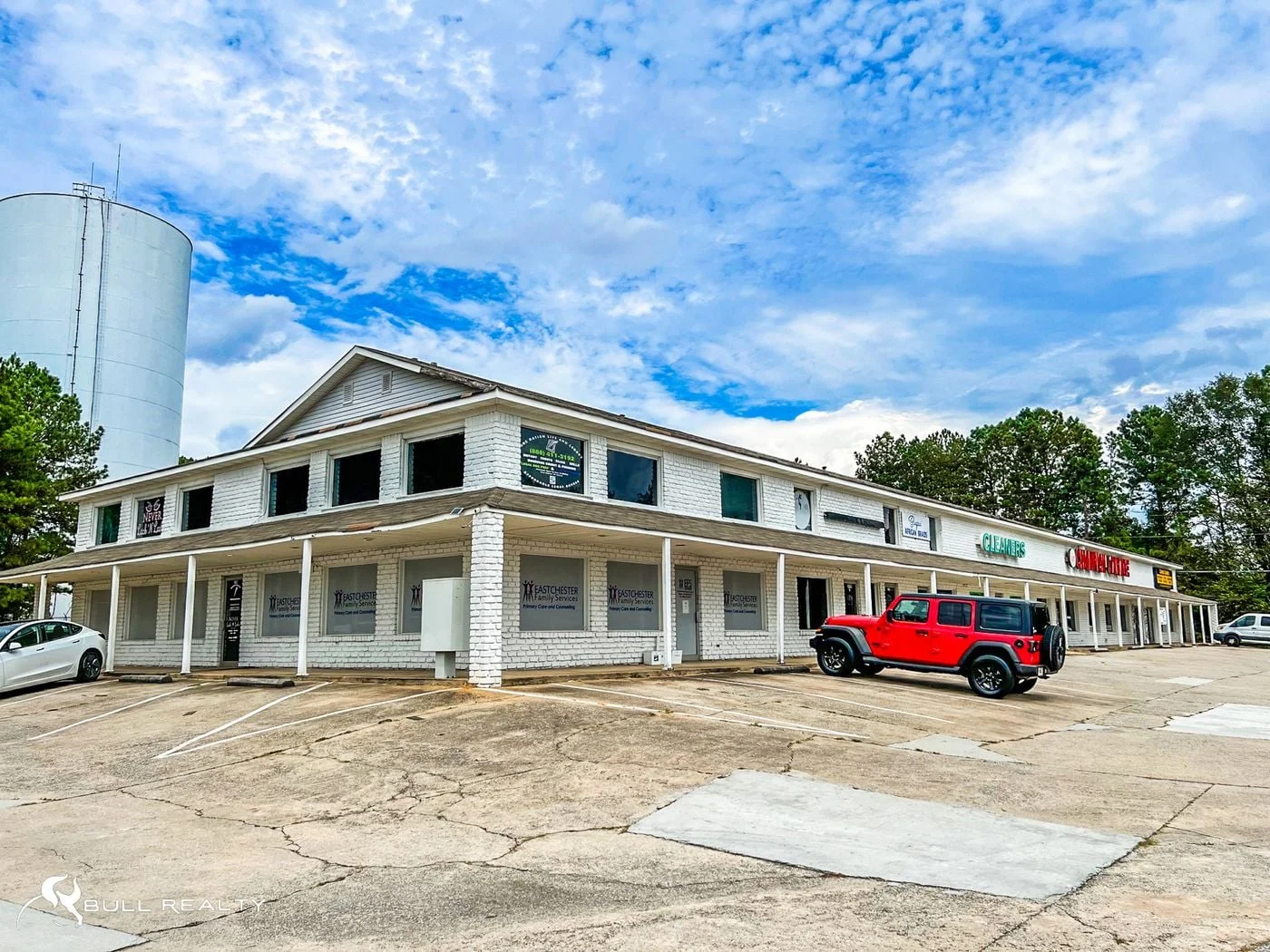 Photo 2 of 3770 West County Line Rd, Douglasville, GA 30135