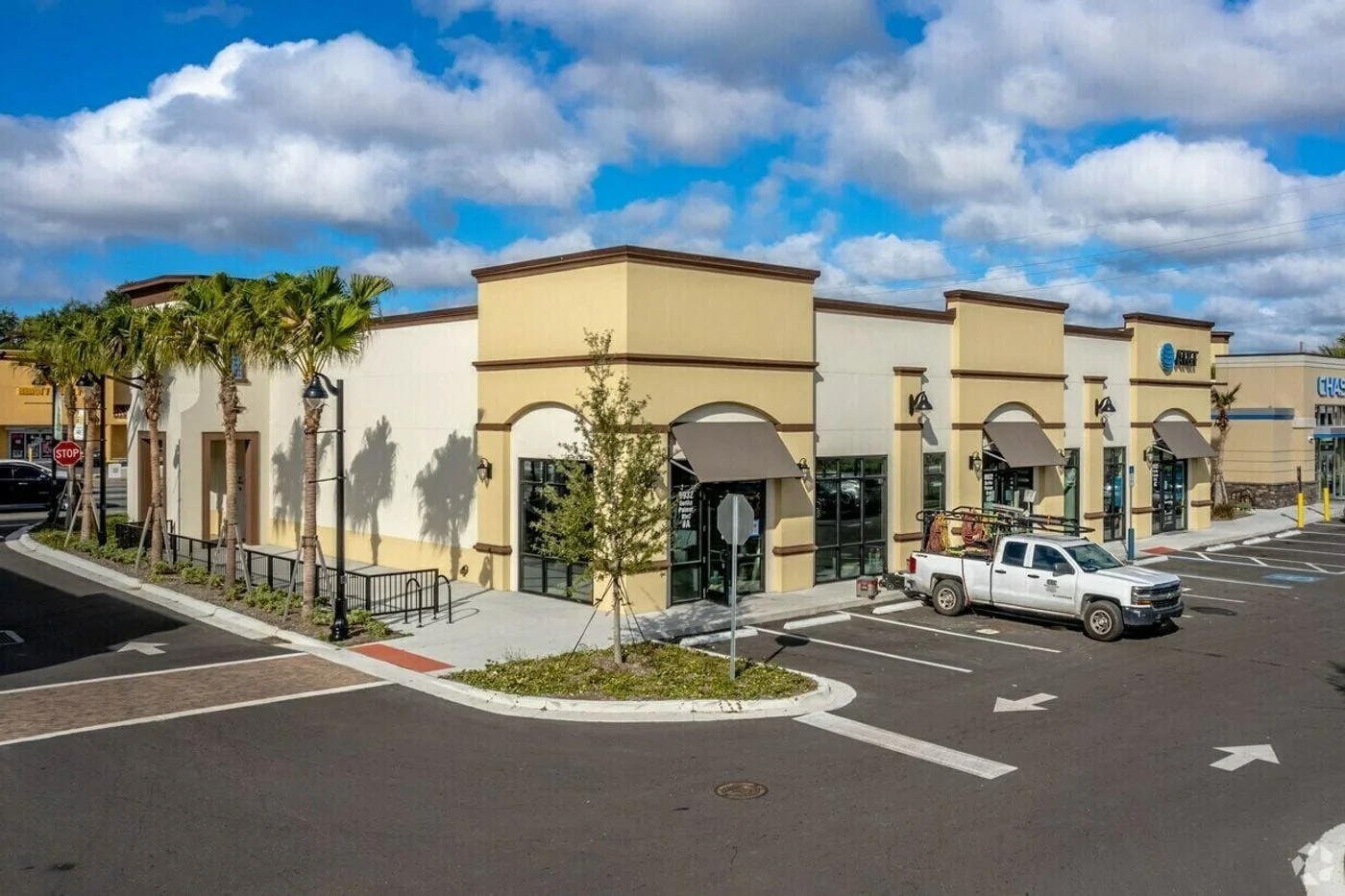 Photo 1 of 8942 Bertha Palmer Blvd, Temple Terrace, FL 33617