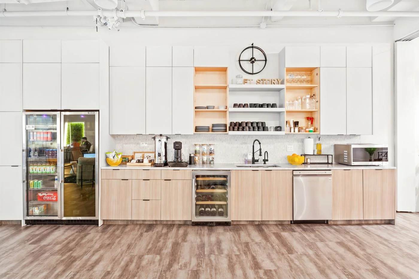 Photo 2 of 750 Manhattan Avenue, New York City, NY 11222