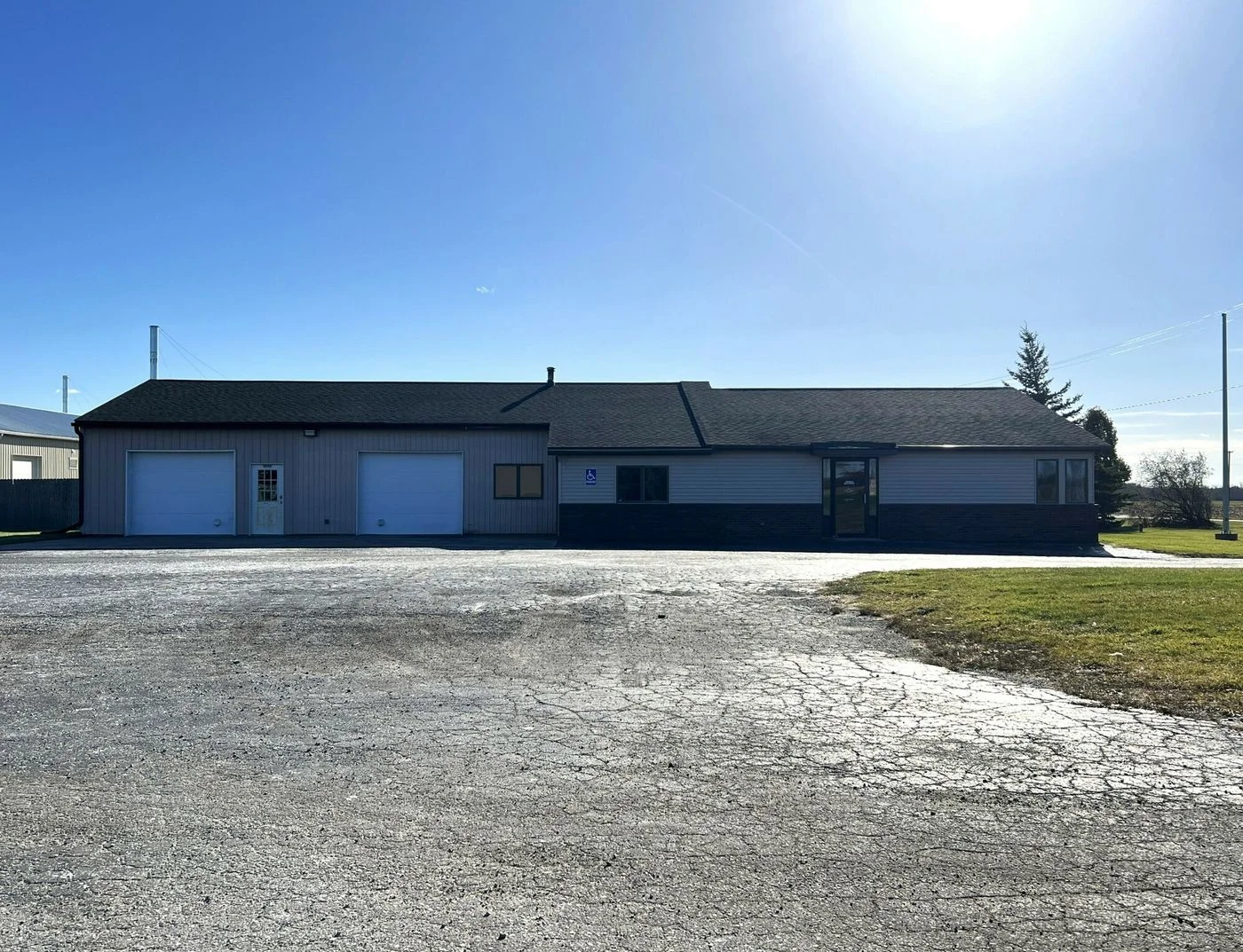 Photo 1 of 6098 Hackett Rd, Freeland, MI 48623