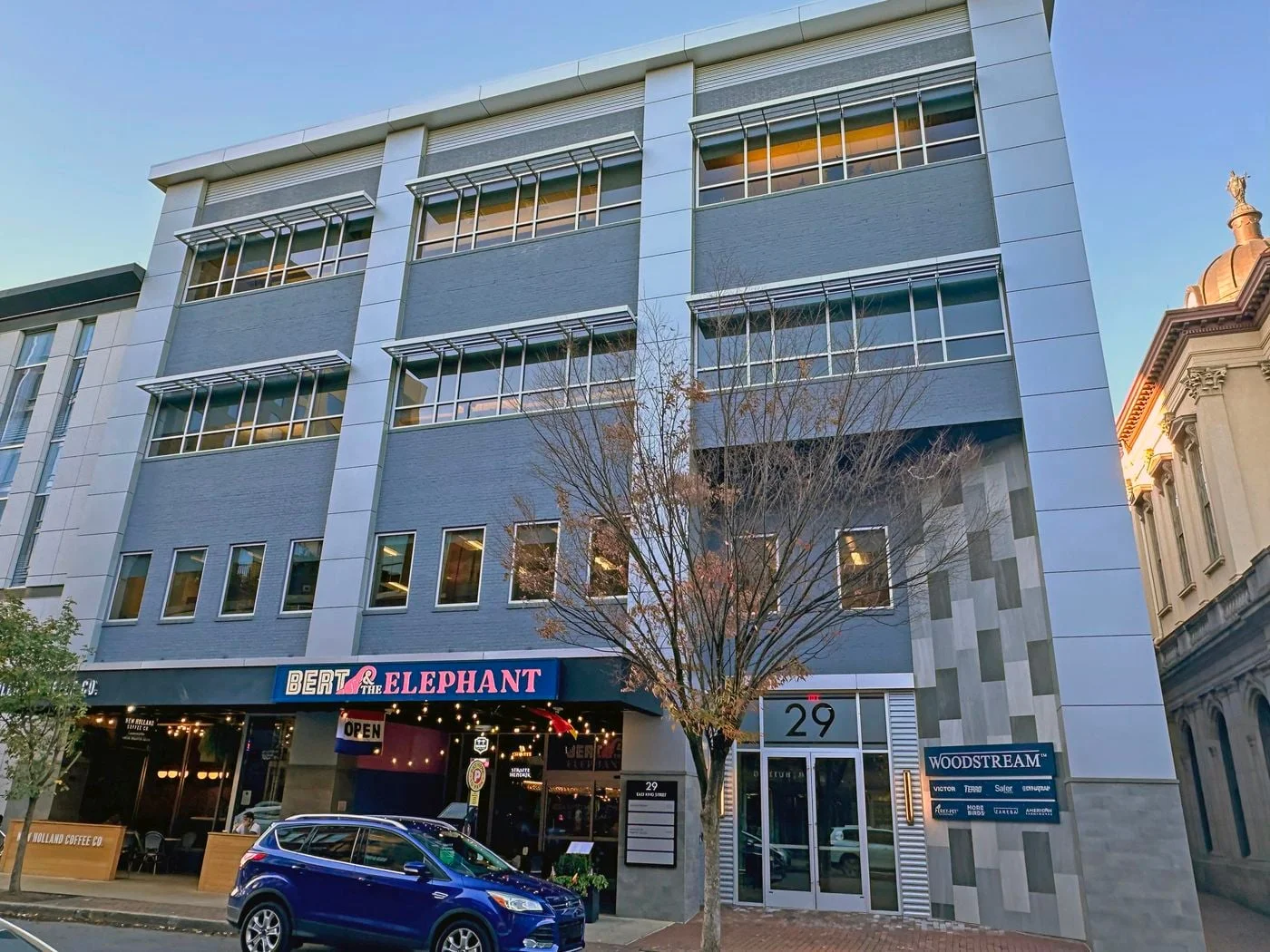 Photo 2 of 29 E King St, Lancaster, PA 17602