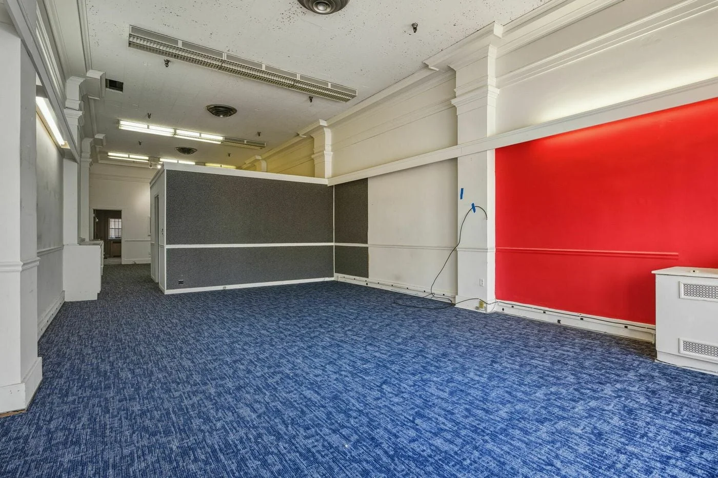 Photo 2 of 21 North Central Avenue, Staunton, VA 24401