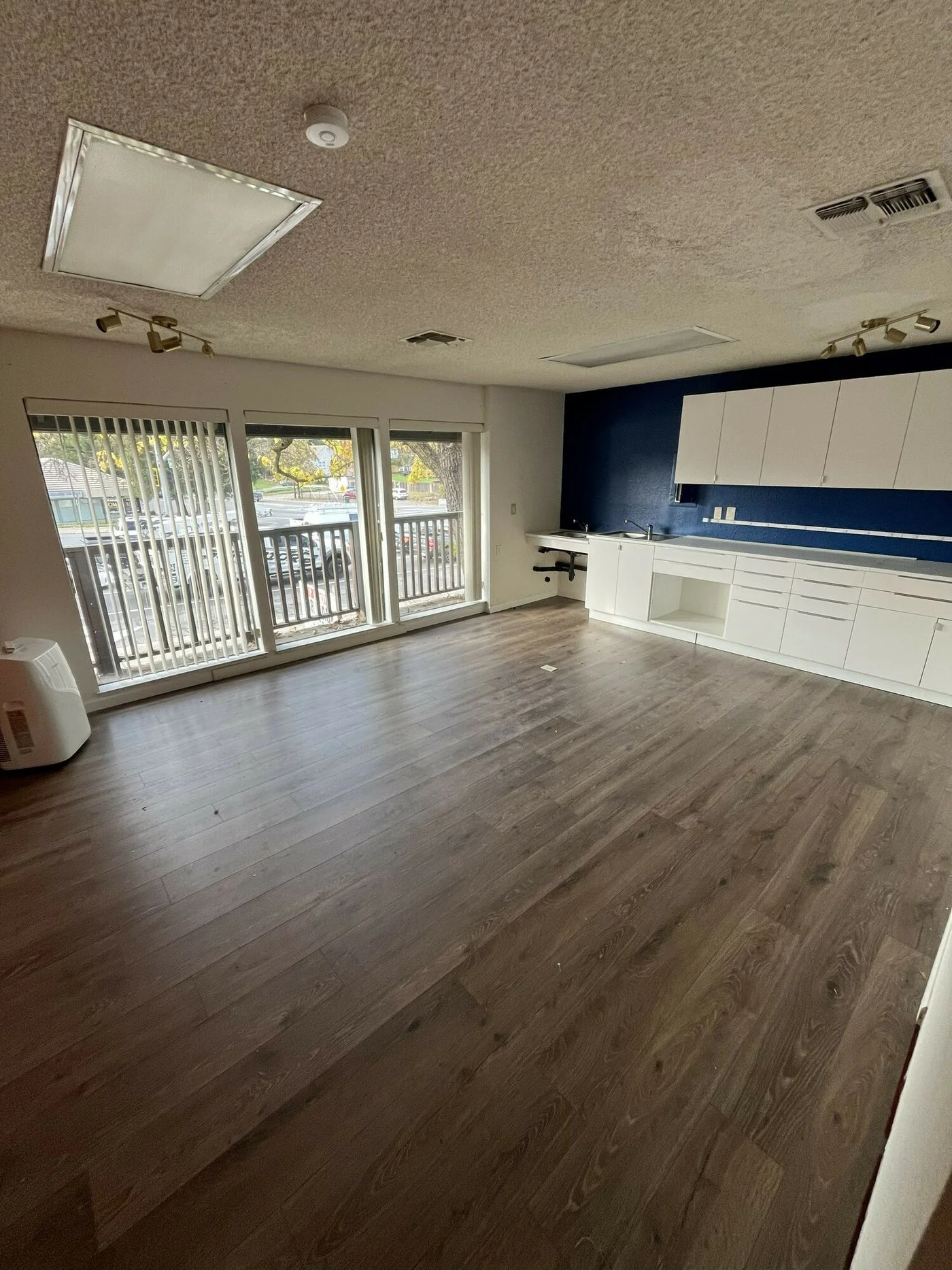 Photo 3 of 7932 Sunset Ave, Fair Oaks, CA 95628